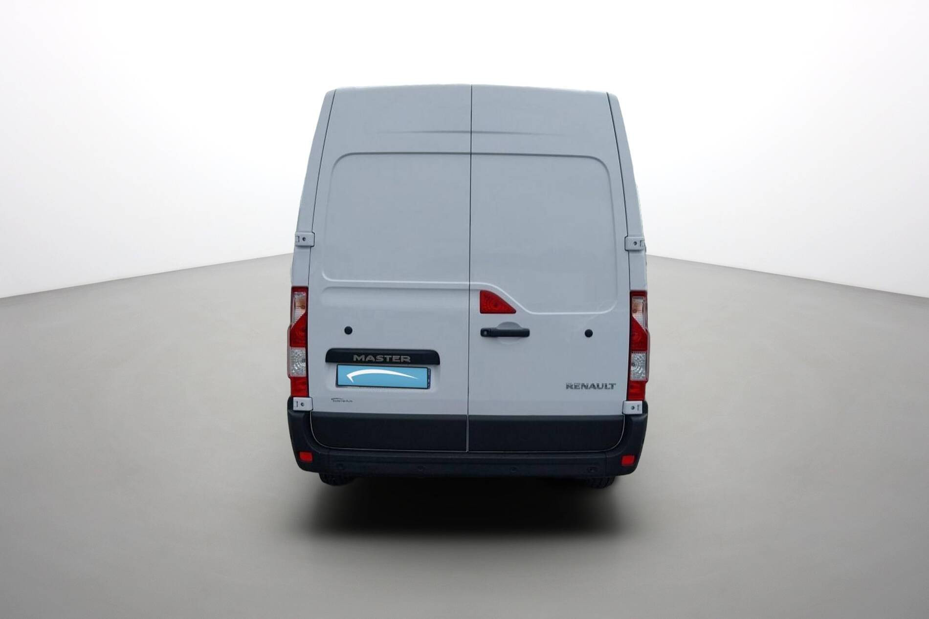 Vente en ligne Renault Master Fourgon MASTER FGN TRAC F3500 L2H2 BLUE DCI 135 au prix de 25 900 €