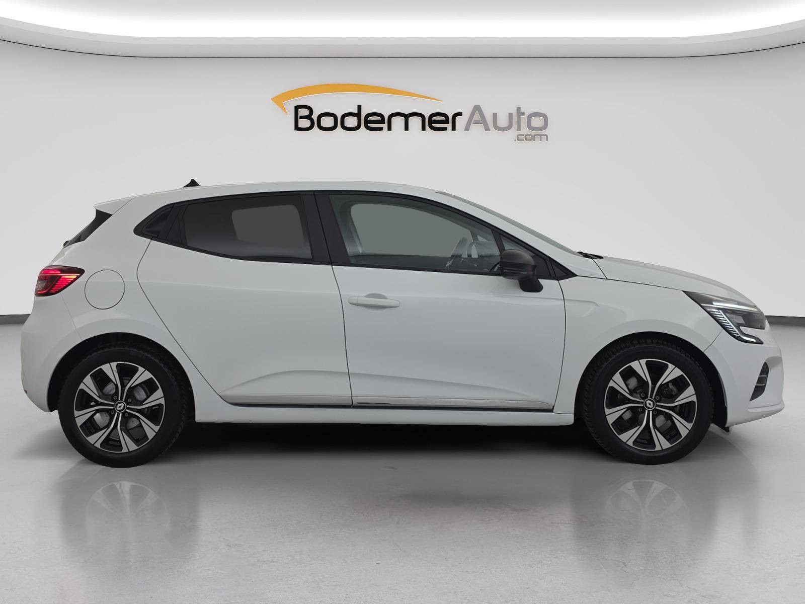 Vente en ligne Renault Clio 5 Clio E-Tech full hybrid 145 au prix de 13 791 €