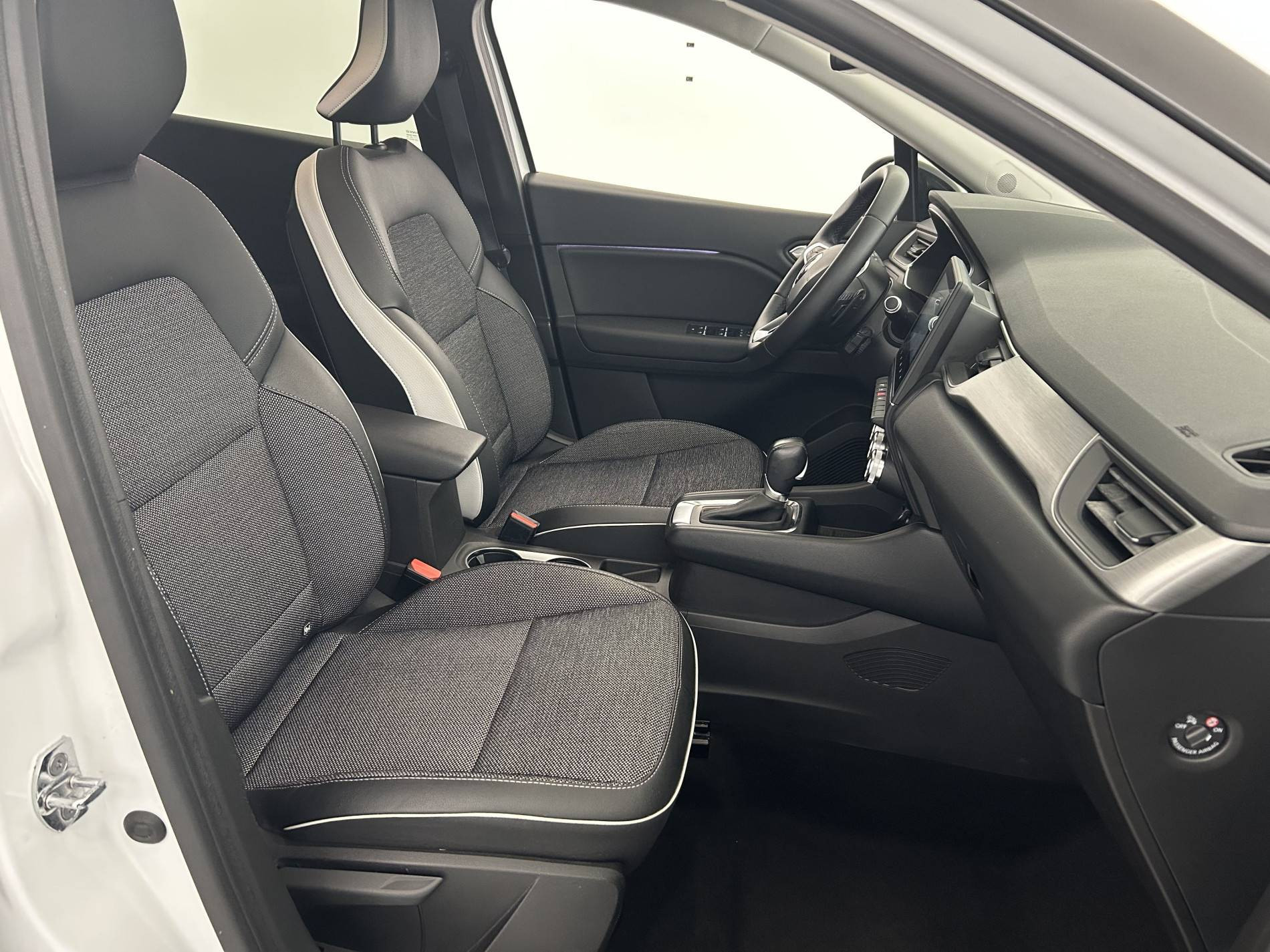 Vente en ligne Renault Captur  Blue dCi 115 EDC au prix de 17 290 €