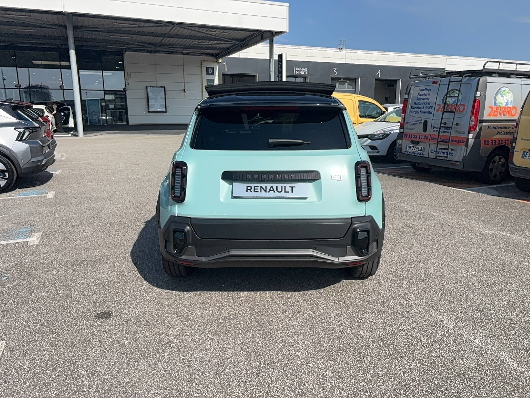 Vente en ligne Renault R4 E-Tech  150 ch autonomie confort au prix de 36 900 €