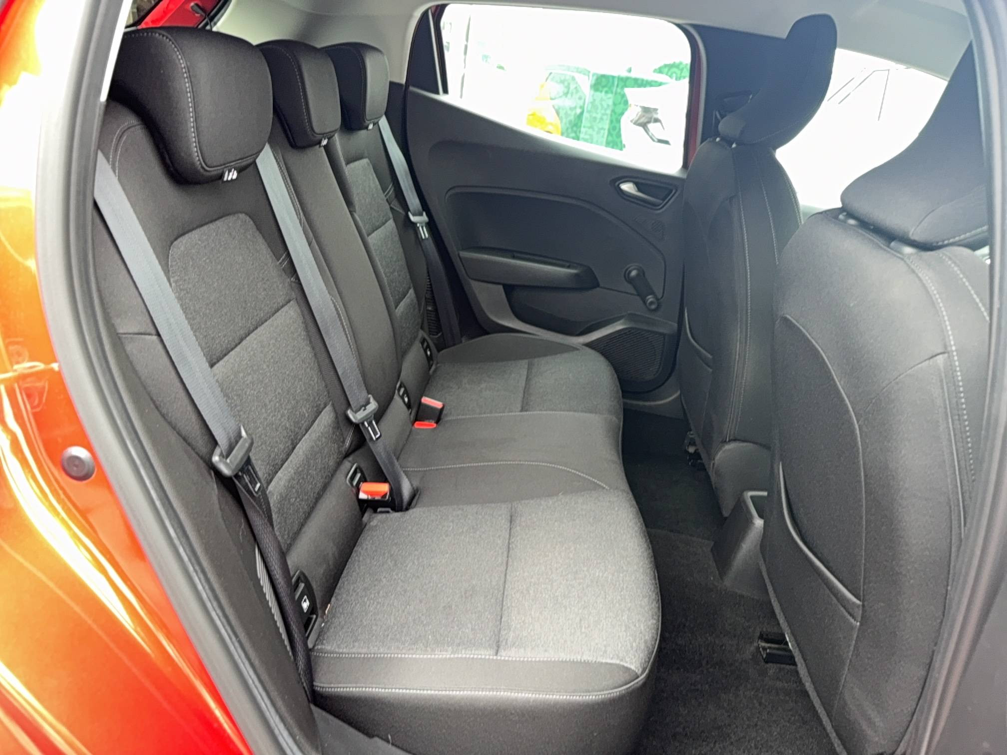 Vente en ligne Renault Clio 5 Clio E-Tech 140 - 21N au prix de 15 375 €