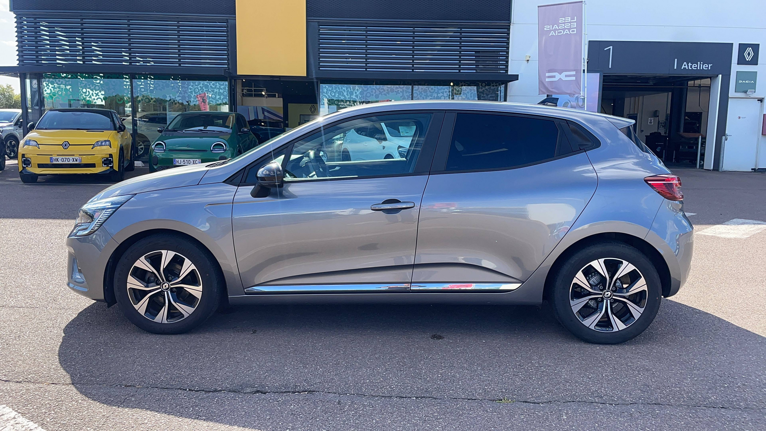 Vente en ligne Renault Clio 5 Clio TCe 100 GPL au prix de 14 990 €
