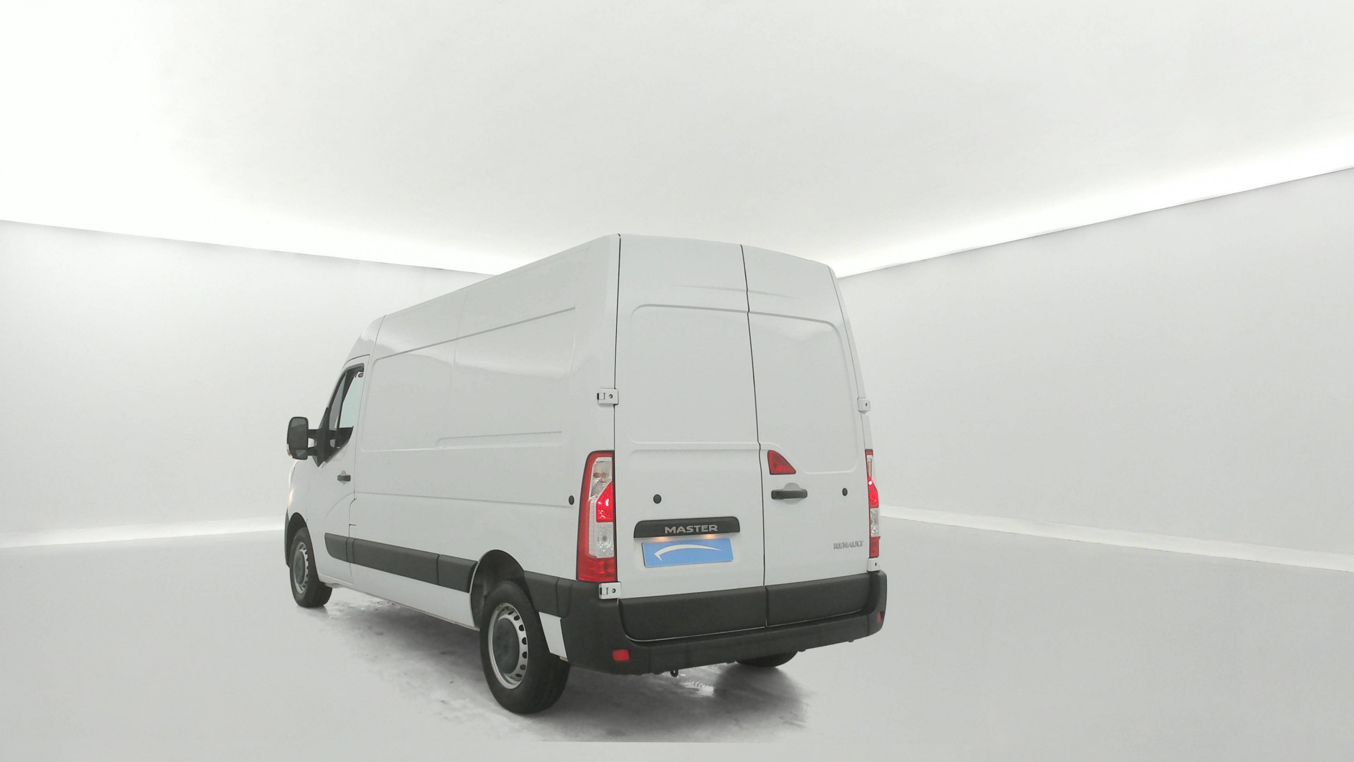 Vente en ligne Renault Master Fourgon MASTER FGN TRAC F3500 L2H2 BLUE DCI 135 au prix de 25 490 €