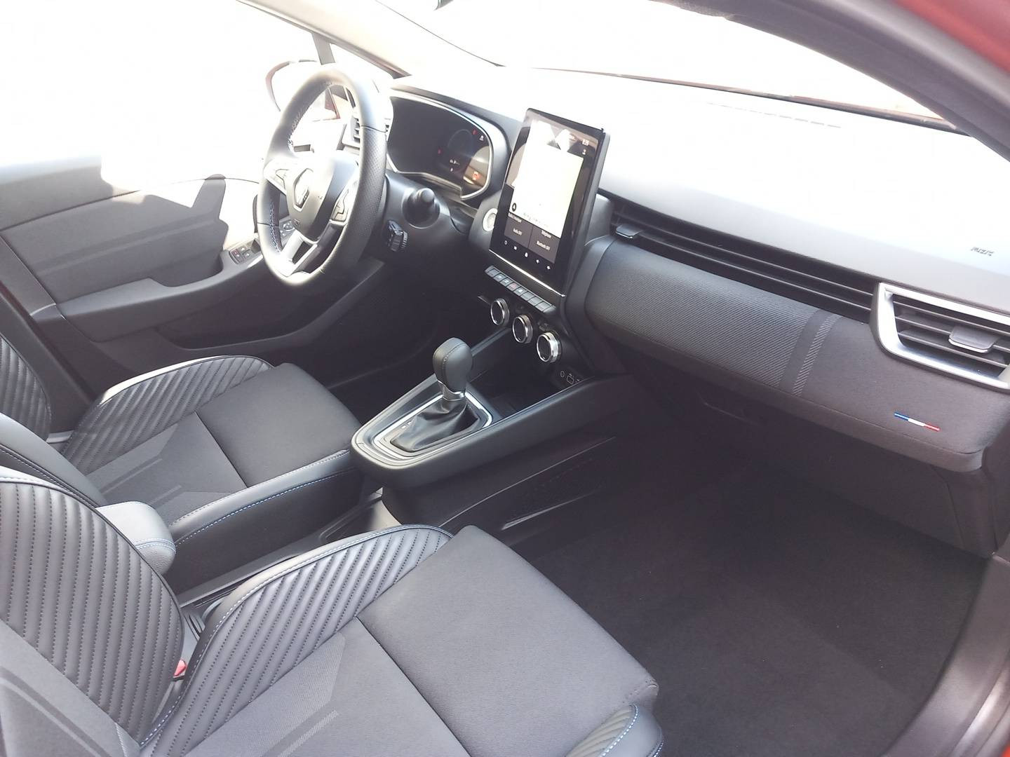 Vente en ligne Renault Clio 5 Clio E-Tech full hybrid 145 au prix de 21 990 €