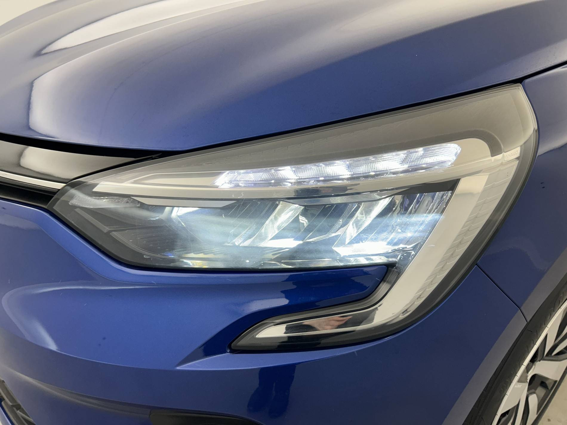 Vente en ligne Renault Clio 5 Clio TCe 90 au prix de 14 790 €