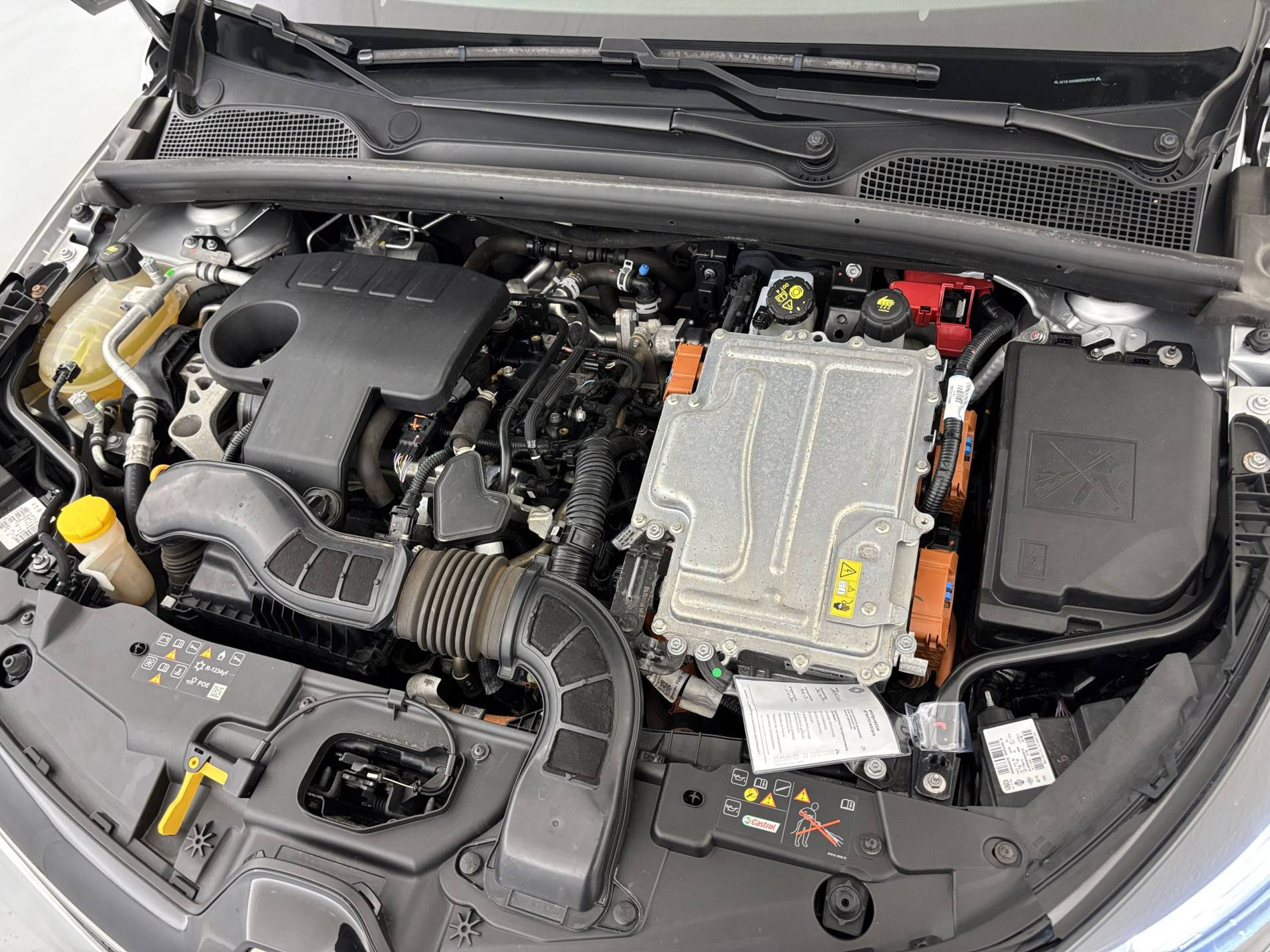 Vente en ligne Renault Clio 5 Clio E-Tech 140 - 21N au prix de 15 990 €