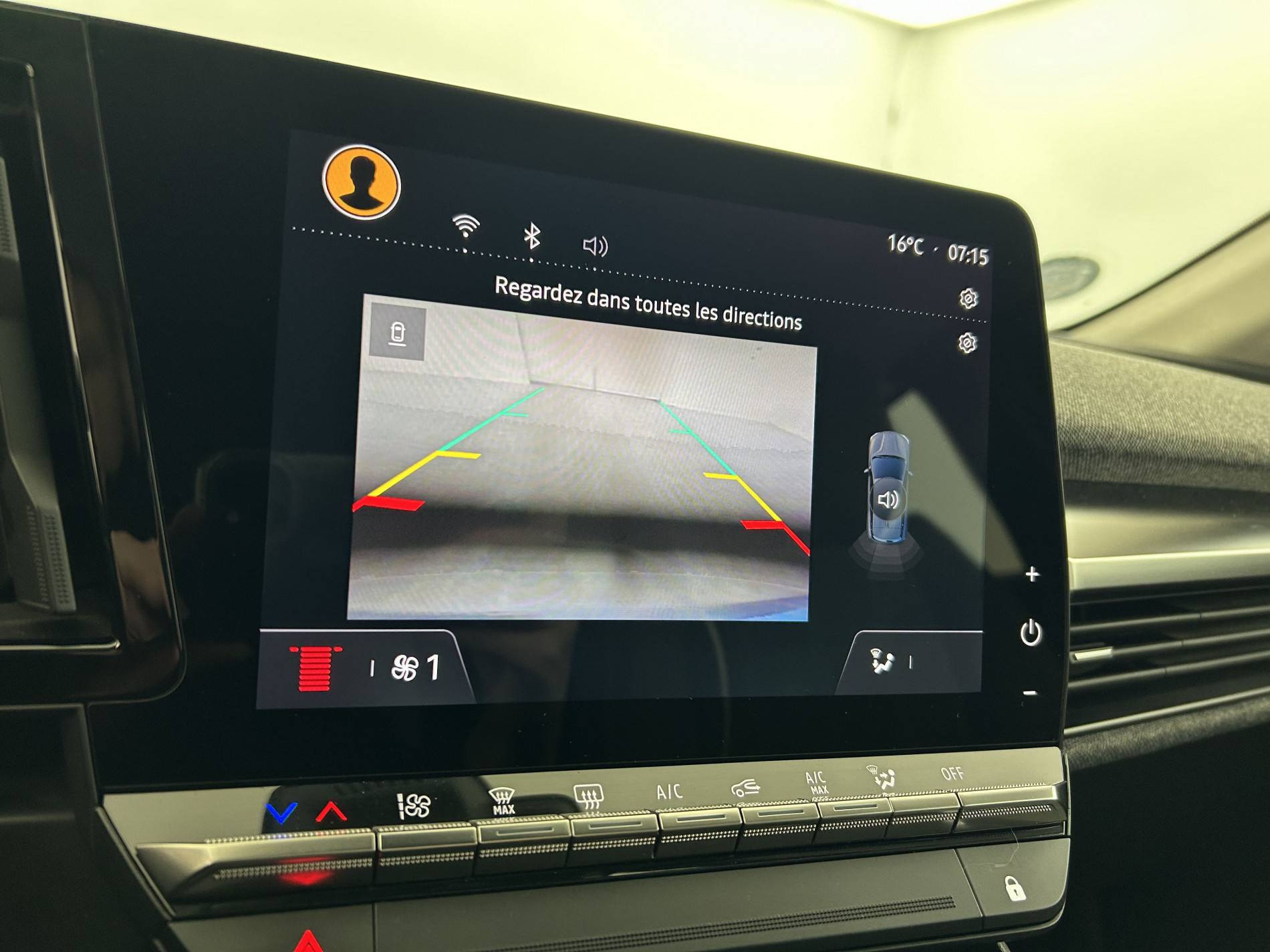 Vente en ligne Renault Megane E-Tech  EV60 220 ch super charge au prix de 18 990 €