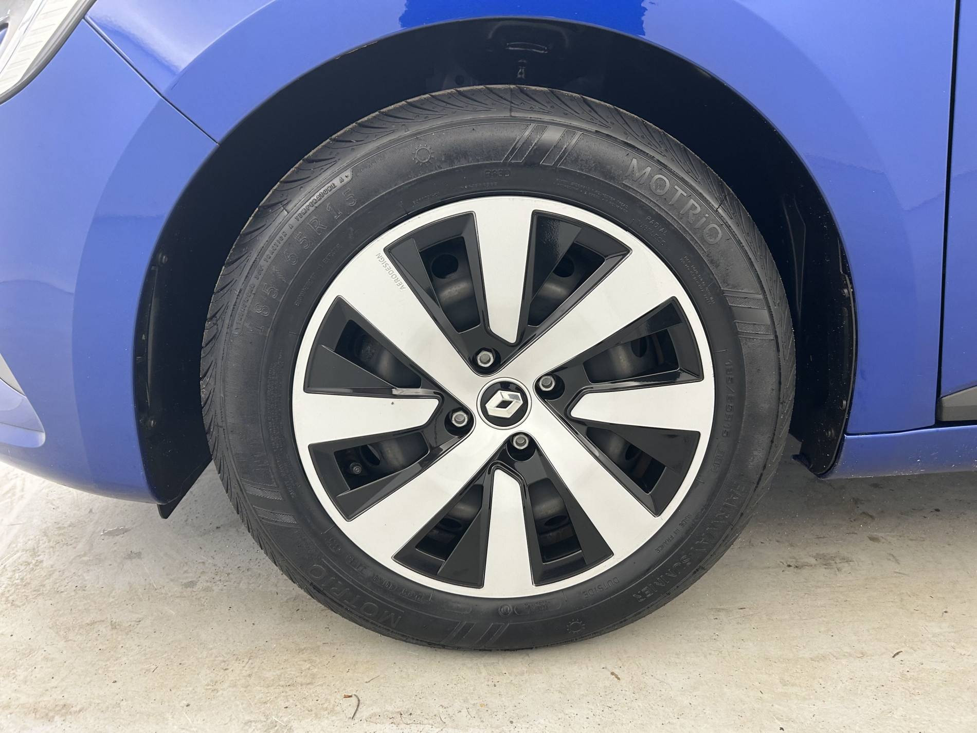 Vente en ligne Renault Clio 5 Clio TCe 90 au prix de 13 190 €