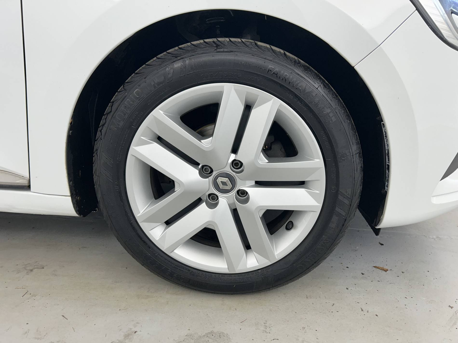 Vente en ligne Renault Clio 5 Clio SCe 65 - 21N au prix de 12 390 €