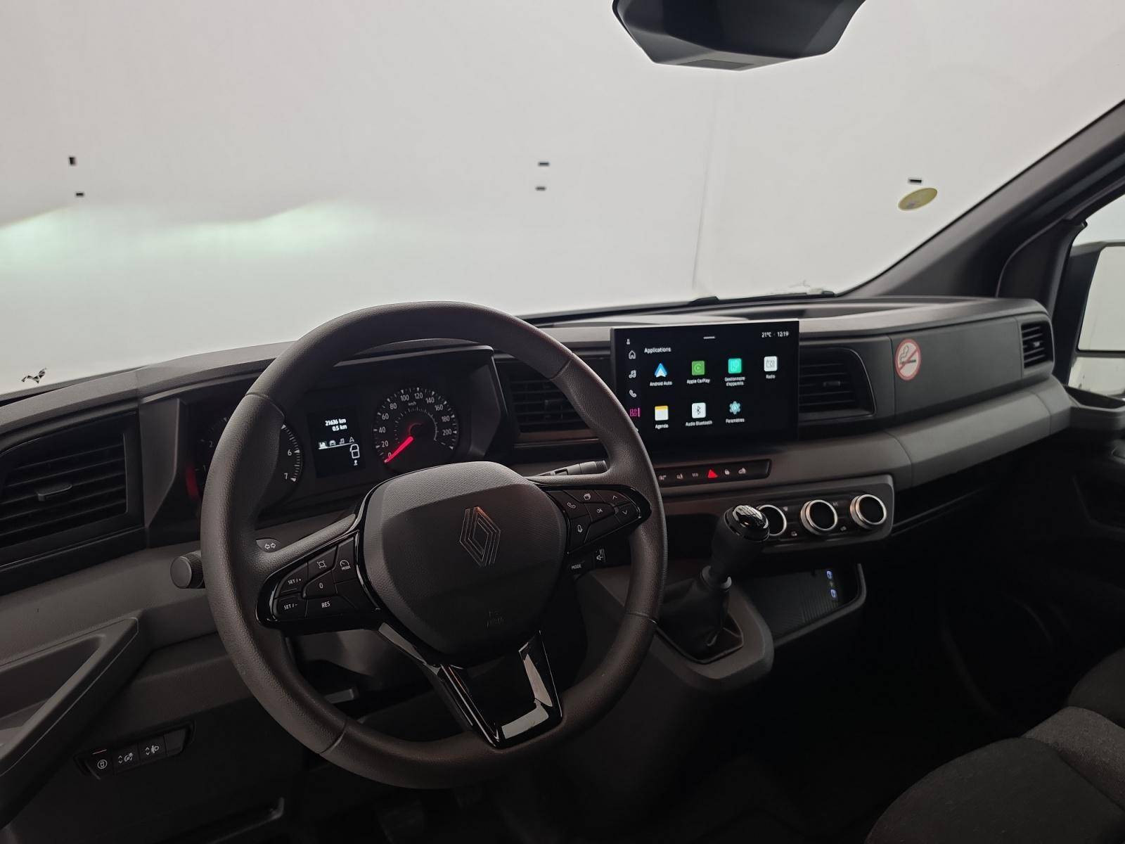 Vente en ligne Renault Master Fourgon MASTER FG BLUE DCI 130 L2H2 3T5 TR au prix de 31 490 €