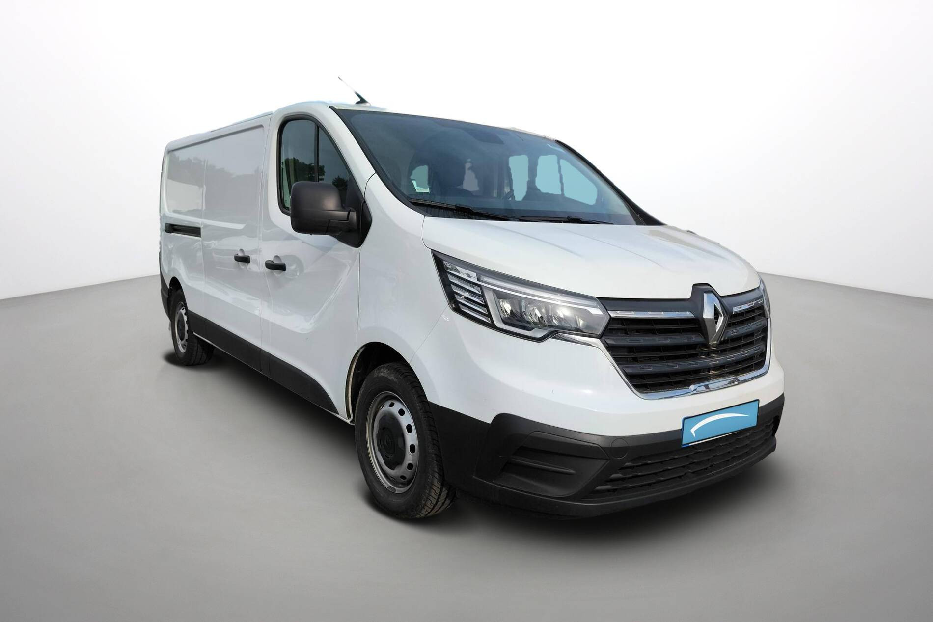 Vente en ligne Renault Trafic 3 Fourgon TRAFIC FGN L2H1 3000 KG BLUE DCI 130 au prix de 22 990 €