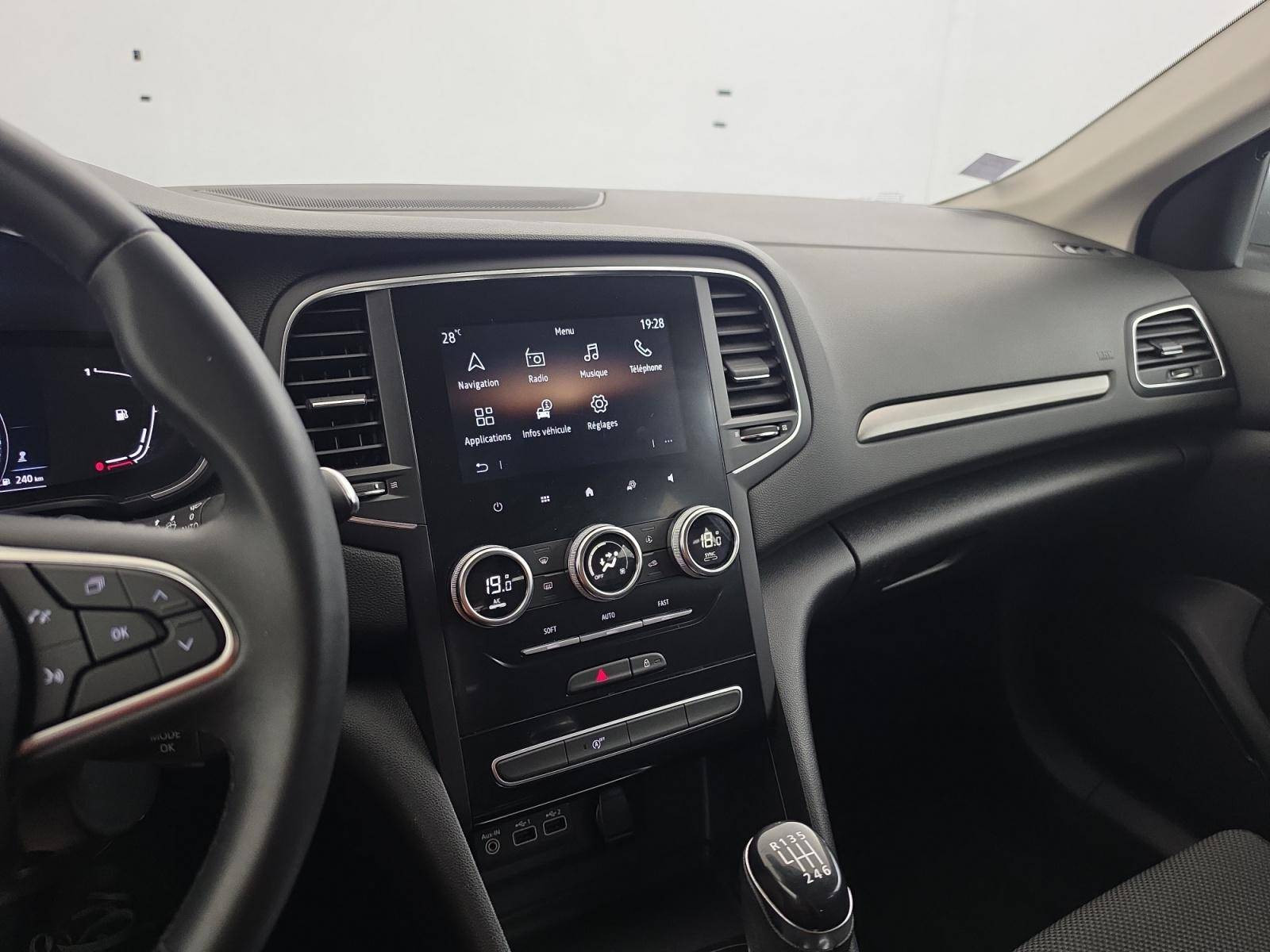 Vente en ligne Renault Megane 4  TCe 140 au prix de 15 490 €
