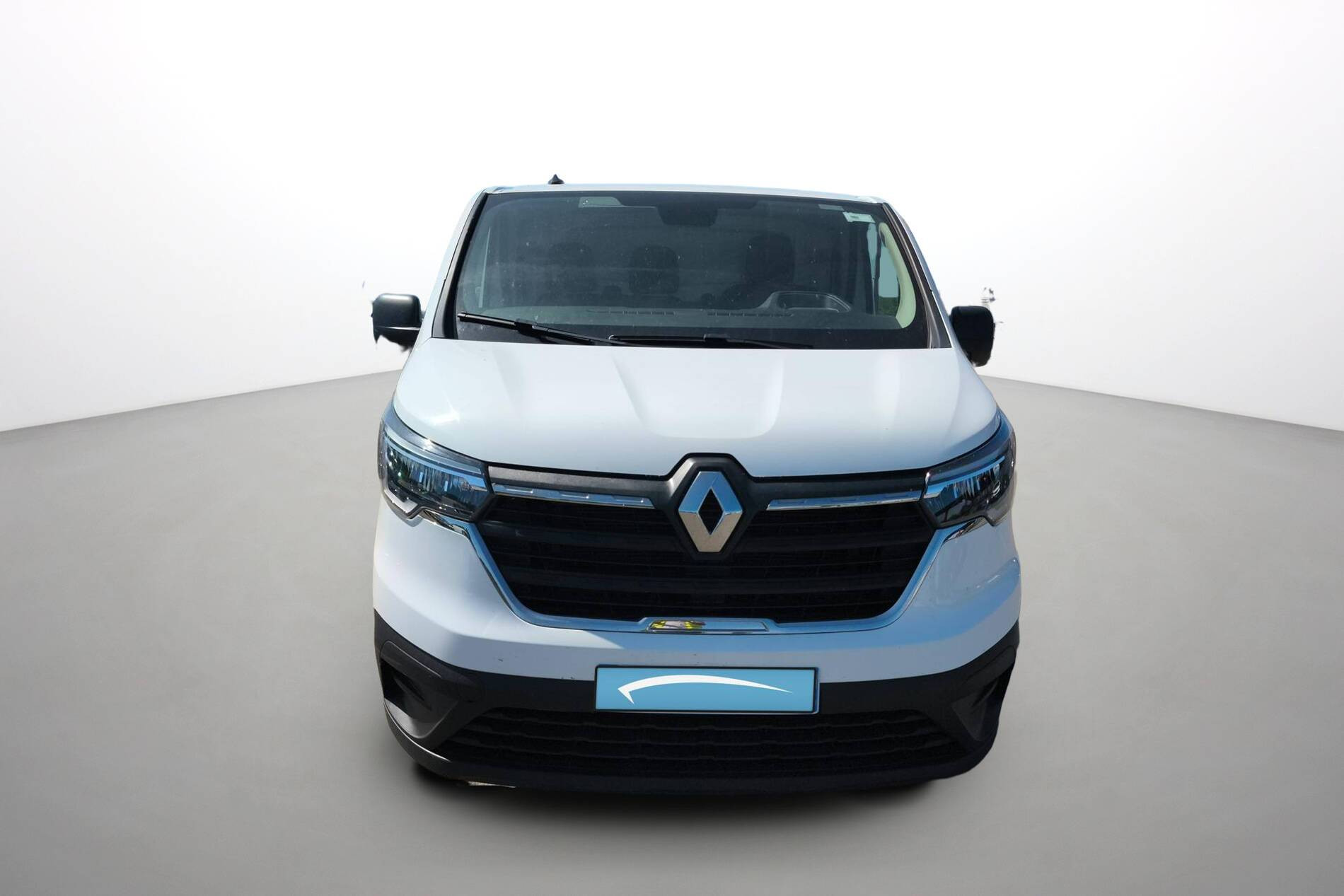 Vente en ligne Renault Trafic 3 Fourgon TRAFIC PC L2H1 3T BLUE DCI 150 au prix de 23 990 €