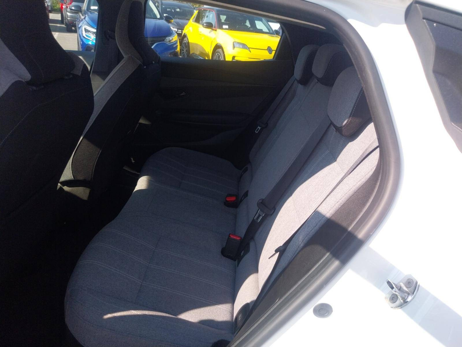Vente en ligne Renault Megane E-Tech  EV40 130ch standard charge au prix de 20 290 €