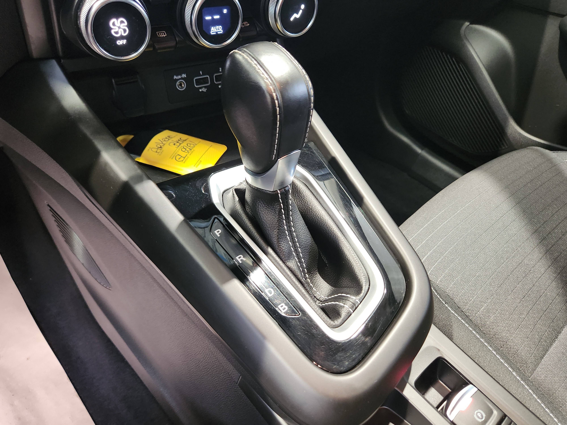 Vente en ligne Renault Arkana  E-Tech hybride 145 - 22 au prix de 15 999 €