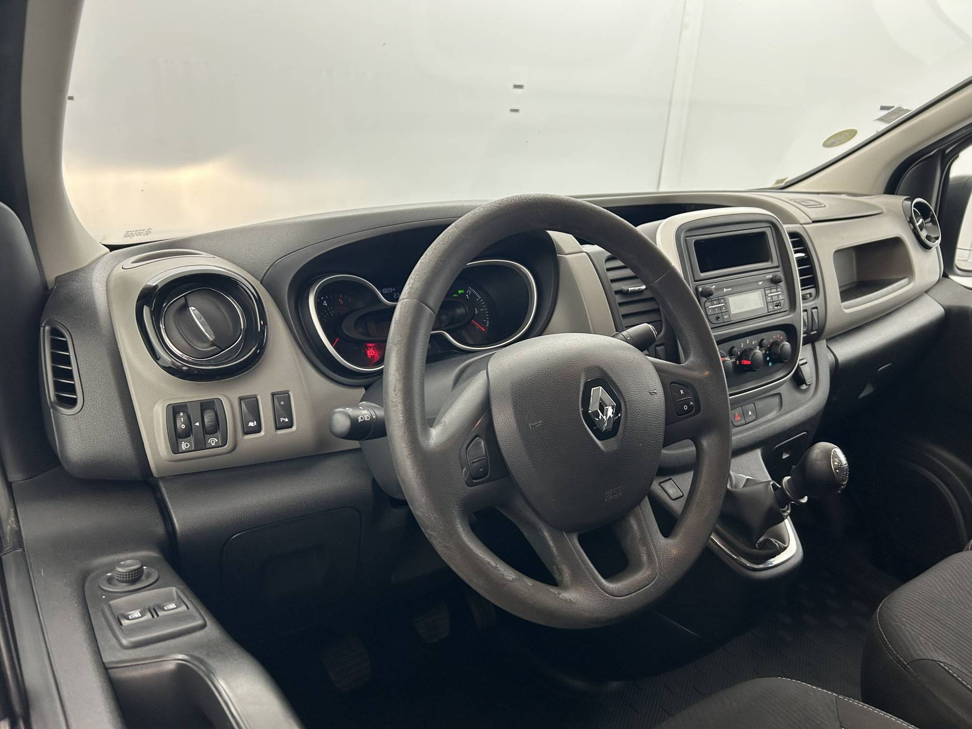 Vente en ligne Renault Trafic Cabine Approfondie TRAFIC CA L1H1 1000 KG DCI 120 E6 au prix de 15 990 €