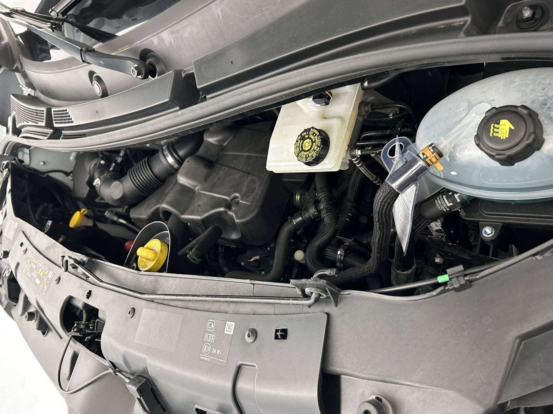 Vente en ligne Renault Master Fourgon MASTER FGN TRAC F3500 L3H3 BLUE DCI 135 au prix de 29 990 €