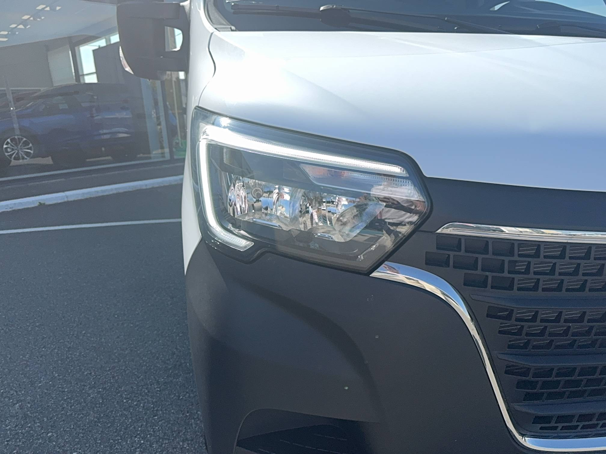 Vente en ligne Renault Master Fourgon MASTER FGN TRAC F3500 L2H2 BLUE DCI 135 au prix de 25 500 €