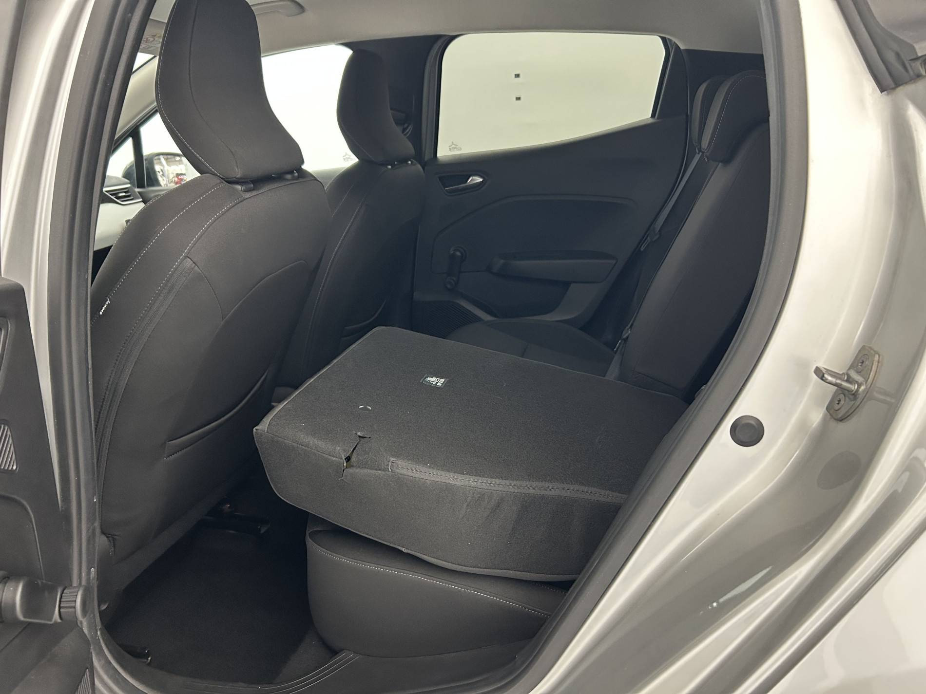 Vente en ligne Renault Clio 5 Clio TCe 90 au prix de 13 690 €