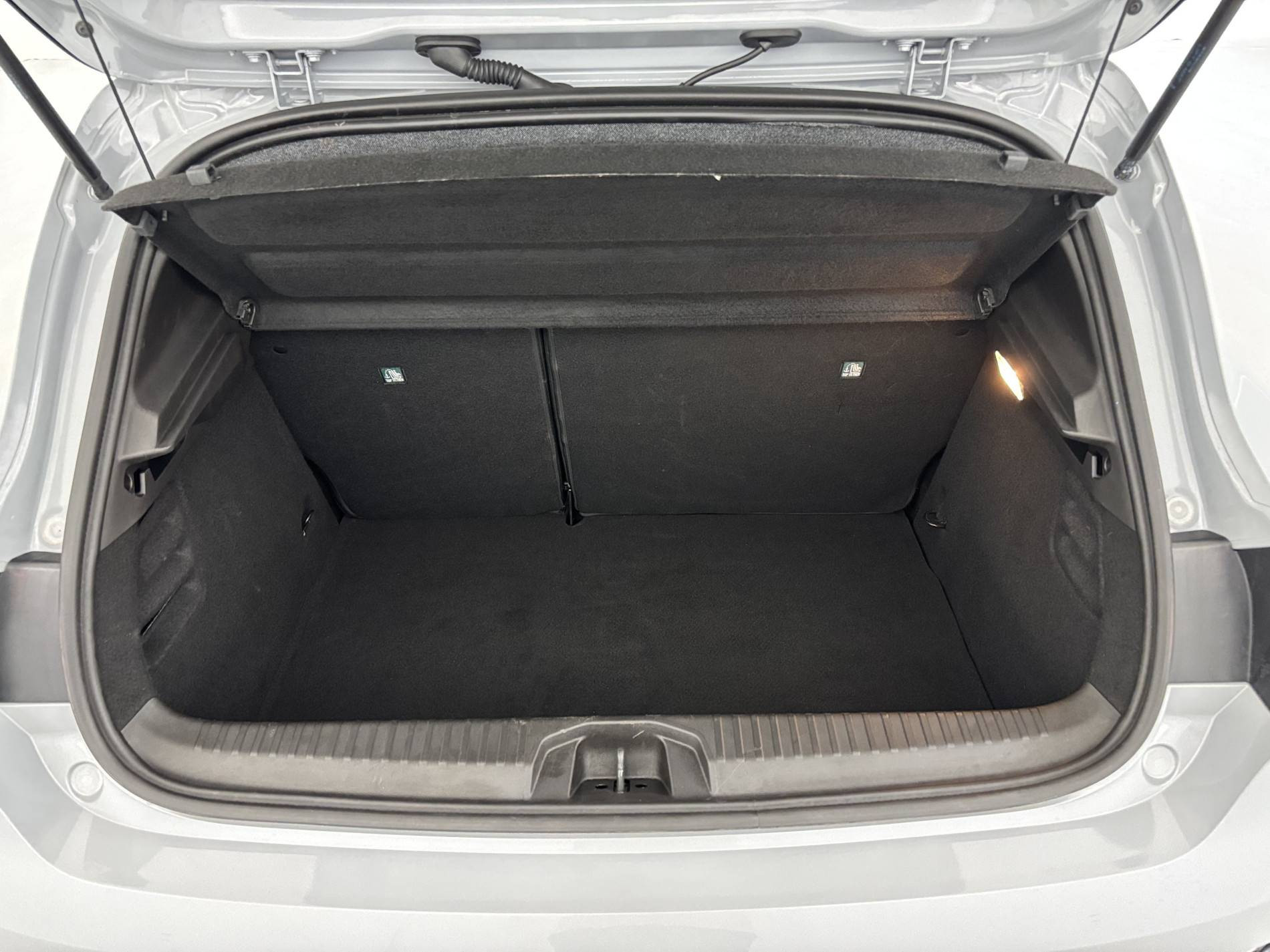 Vente en ligne Renault Clio 5 Clio E-Tech full hybrid 145 au prix de 17 990 €
