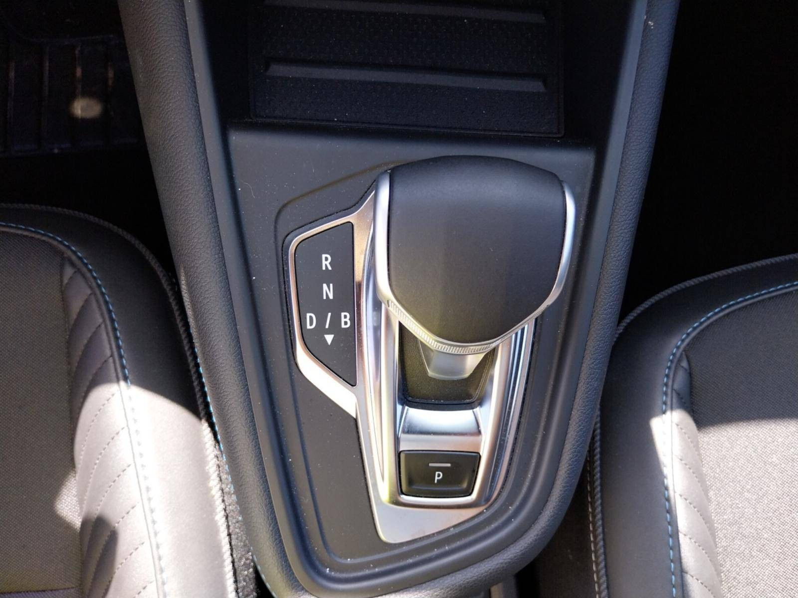 Vente en ligne Renault Symbioz  E-Tech full hybrid 145 au prix de 28 390 €