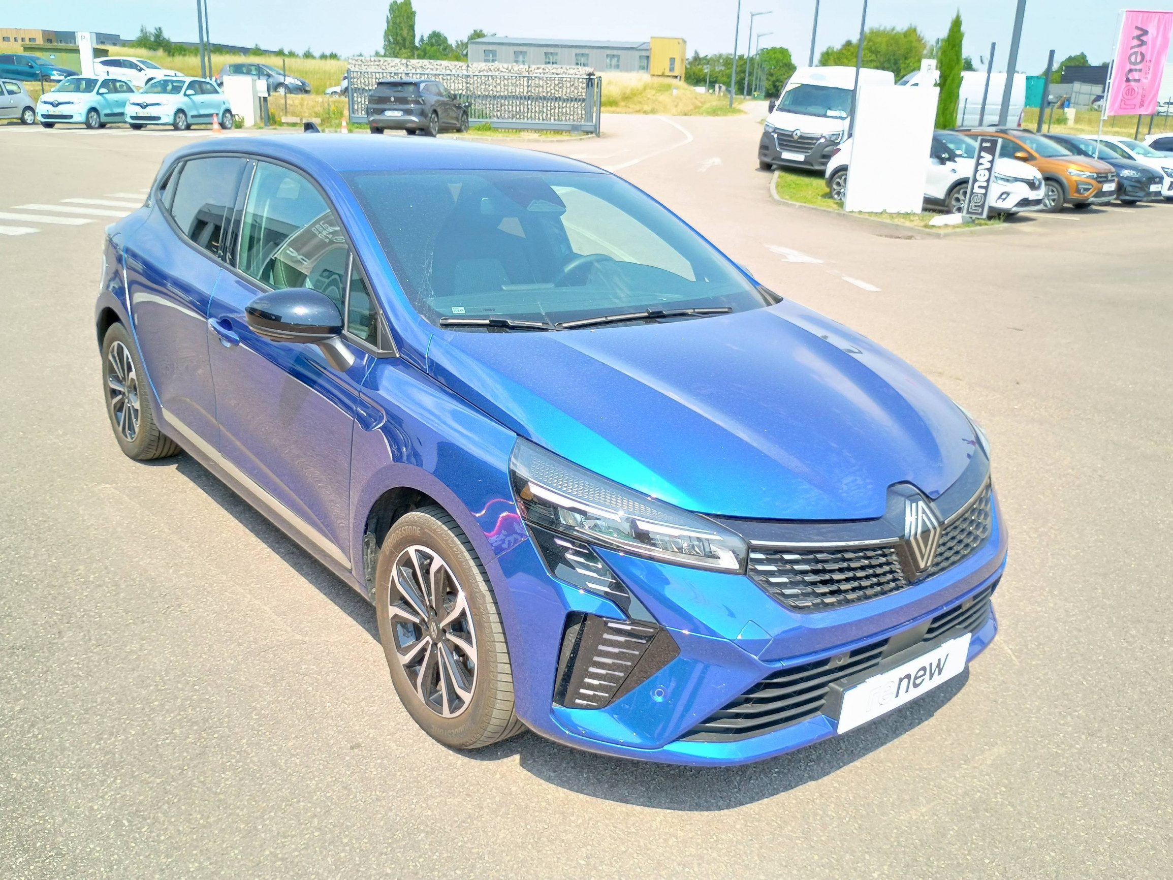 Vente en ligne Renault Clio 5 Clio E-Tech full hybrid 145 ch GSR2 au prix de 20 321 €
