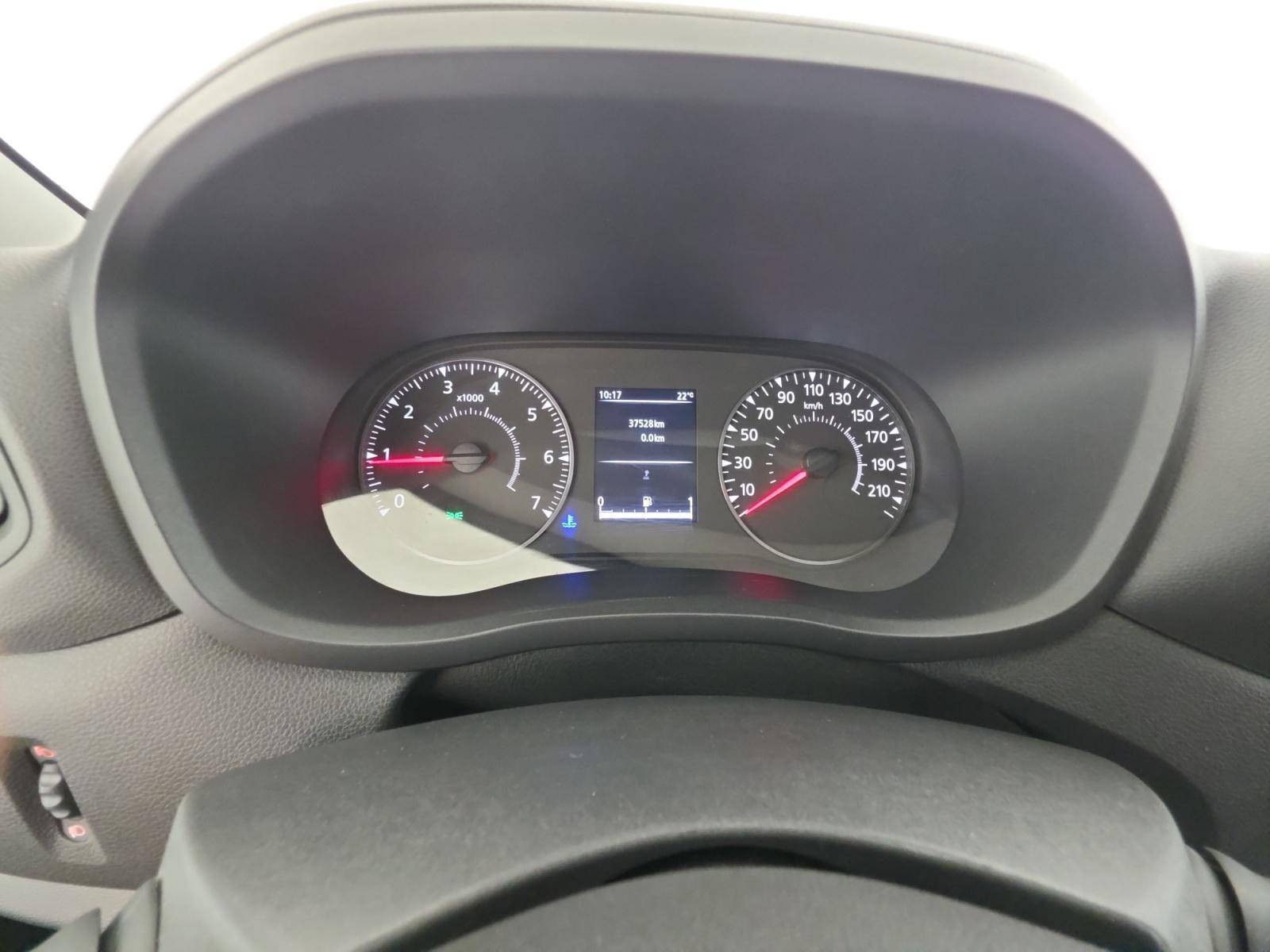 Vente en ligne Renault Master Fourgon MASTER FGN TRAC F3500 L3H3 BLUE DCI 135 au prix de 25 990 €