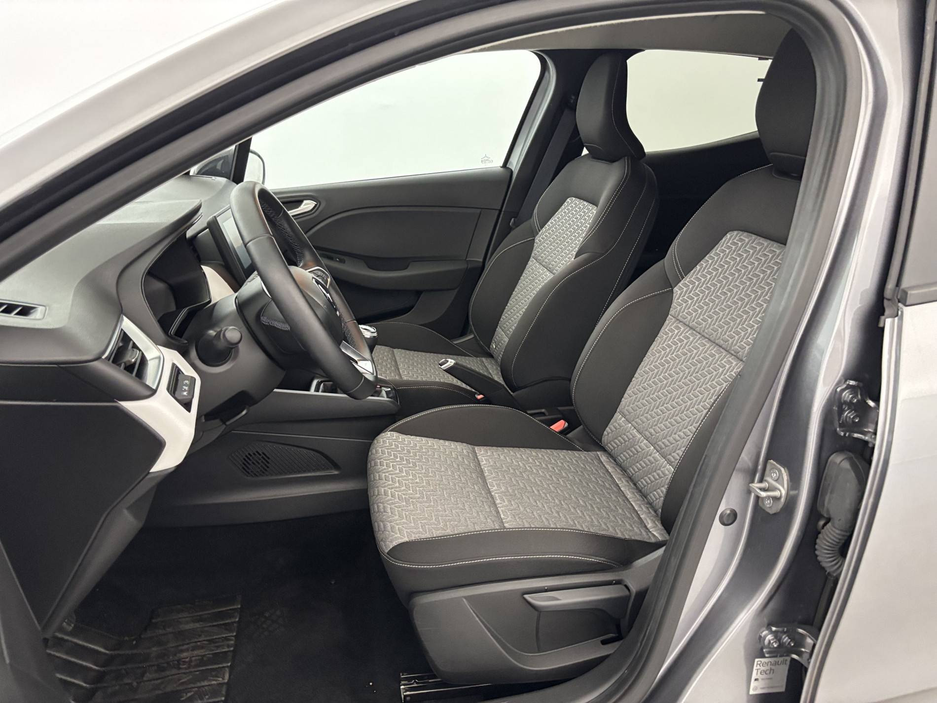 Vente en ligne Renault Clio 5 Clio TCe 90 au prix de 14 790 €
