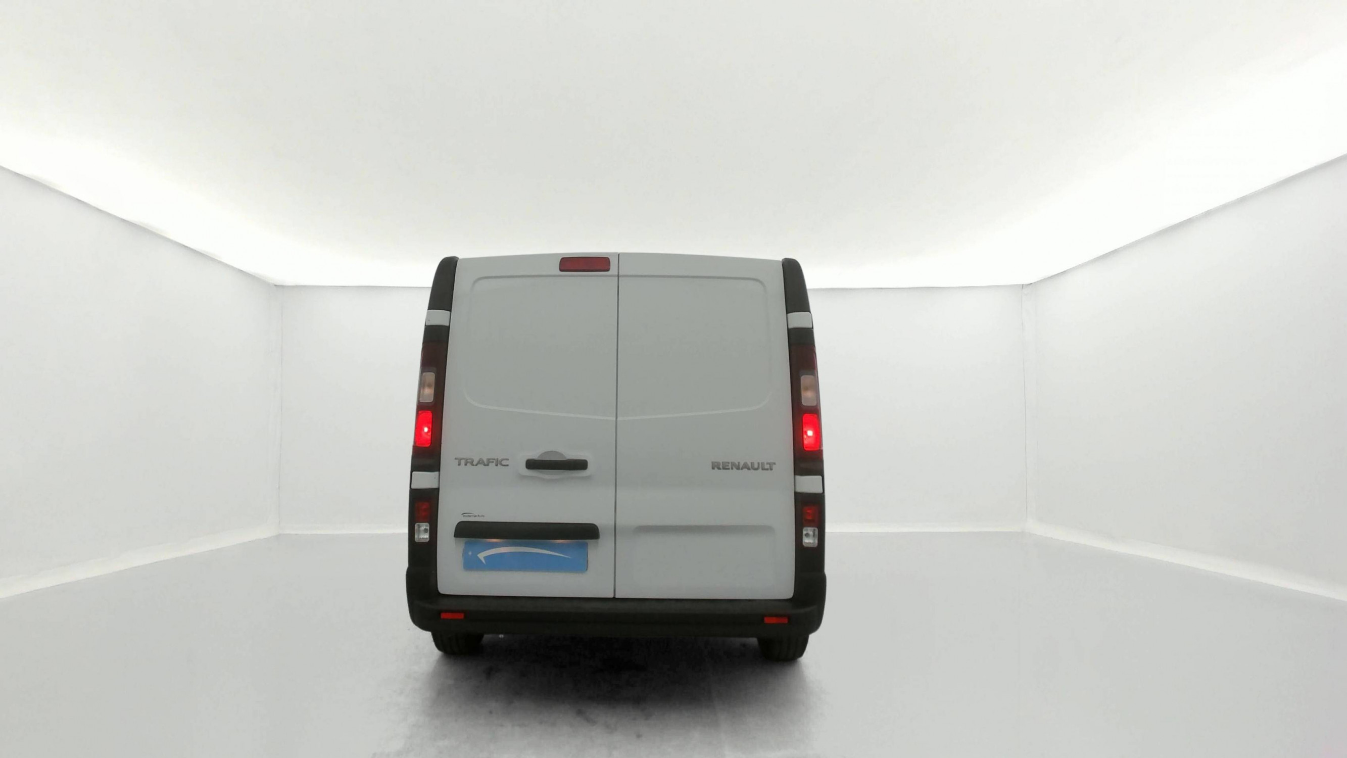 Vente en ligne Renault Trafic 3 Fourgon TRAFIC FGN L1H1 3000 KG BLUE DCI 130 au prix de 22 788 €