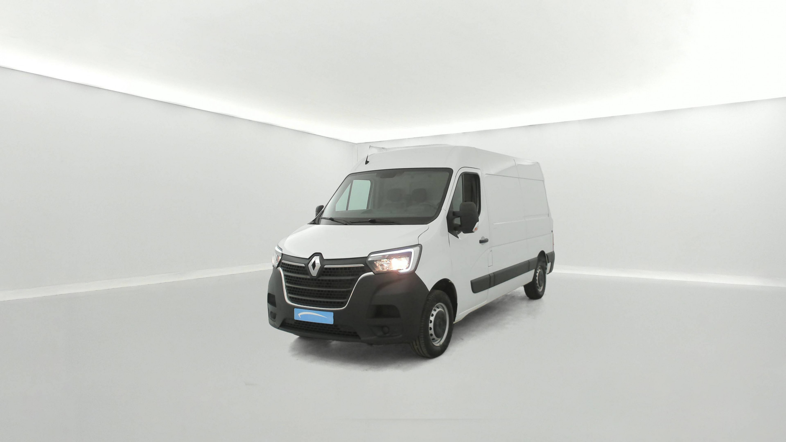Renault Master Fourgon MASTER FGN TRAC F3500 L2H2 BLUE DCI 135 occasion de 2023 en vente à Brest
