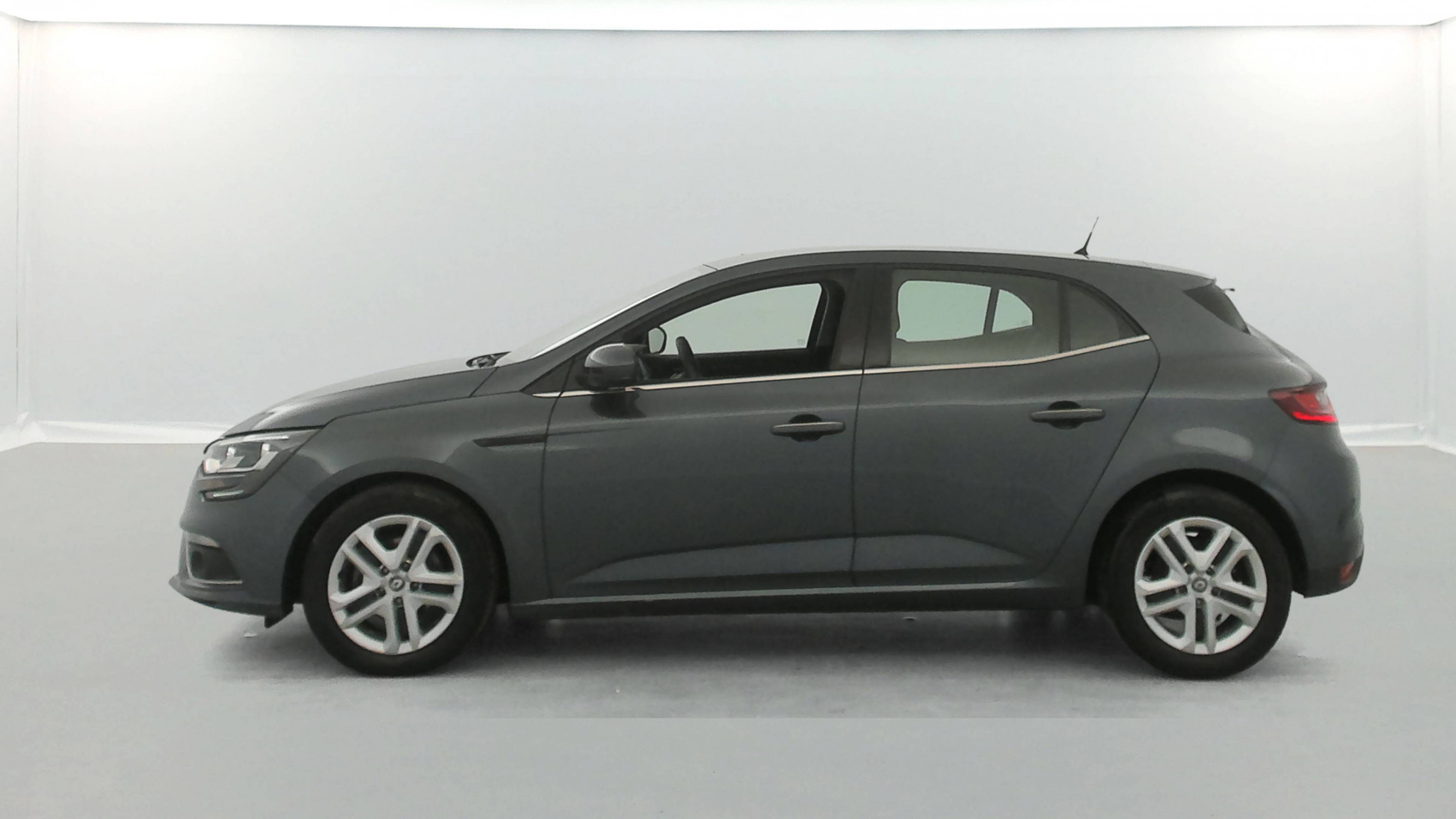 Vente en ligne Renault Megane 4 Mégane IV Berline Blue dCi 115 EDC au prix de 14 790 €