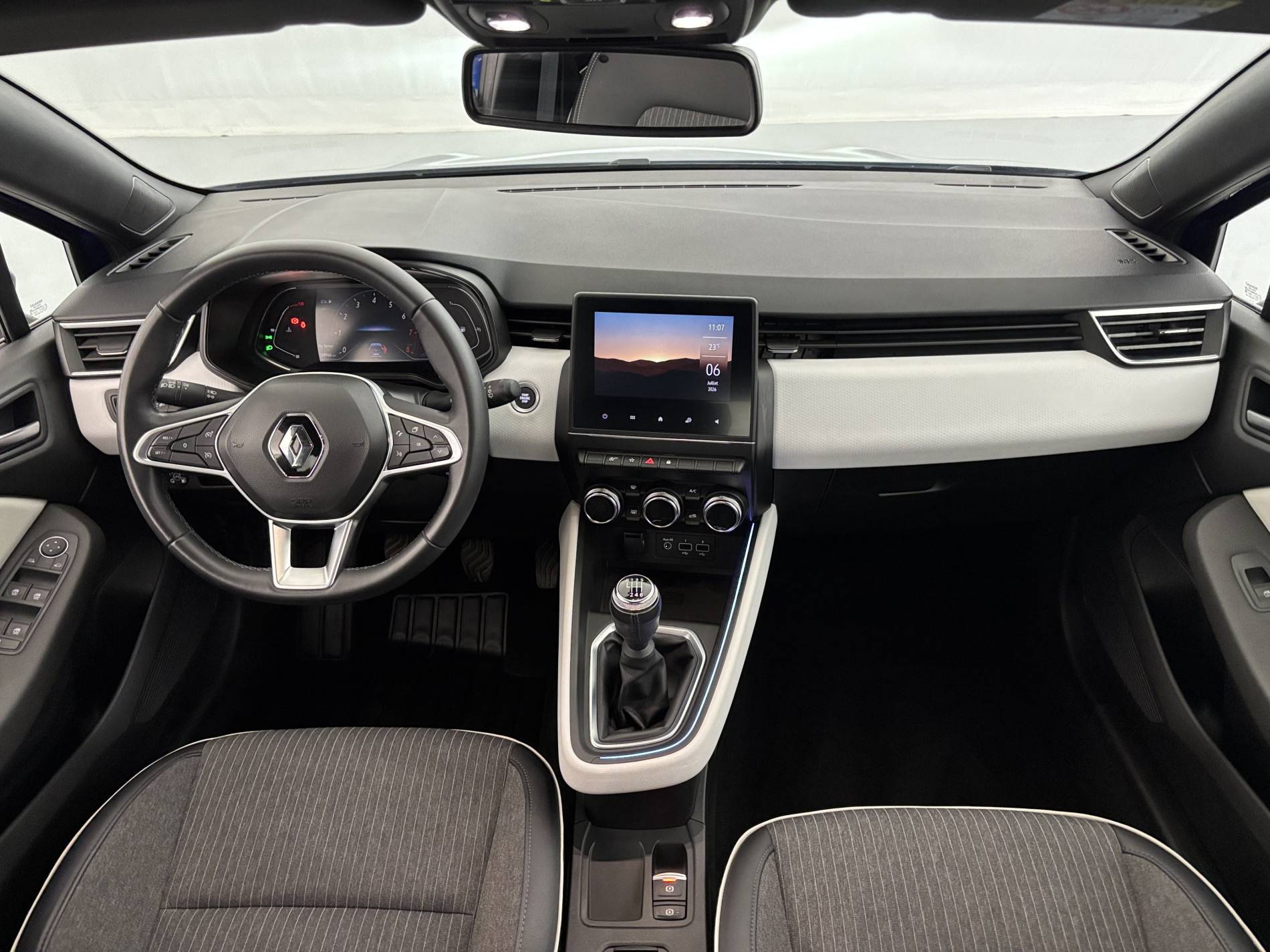 Vente en ligne Renault Clio 5 Clio TCe 100 GPL - 21N au prix de 12 390 €