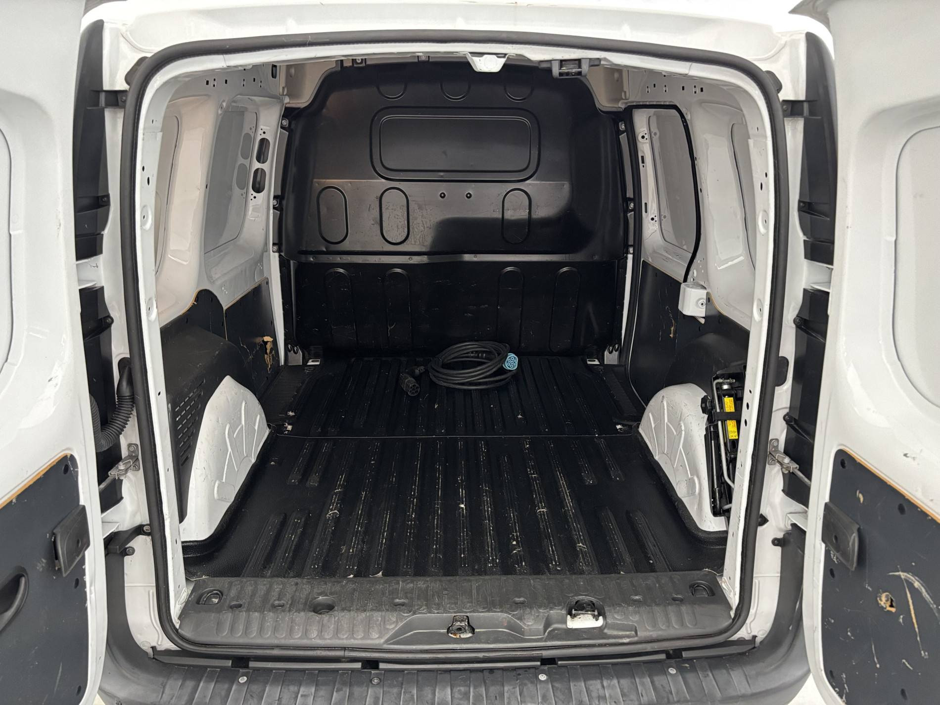 Vente en ligne Renault Kangoo Electrique KANGOO Z.E. 33 au prix de 11 990 €