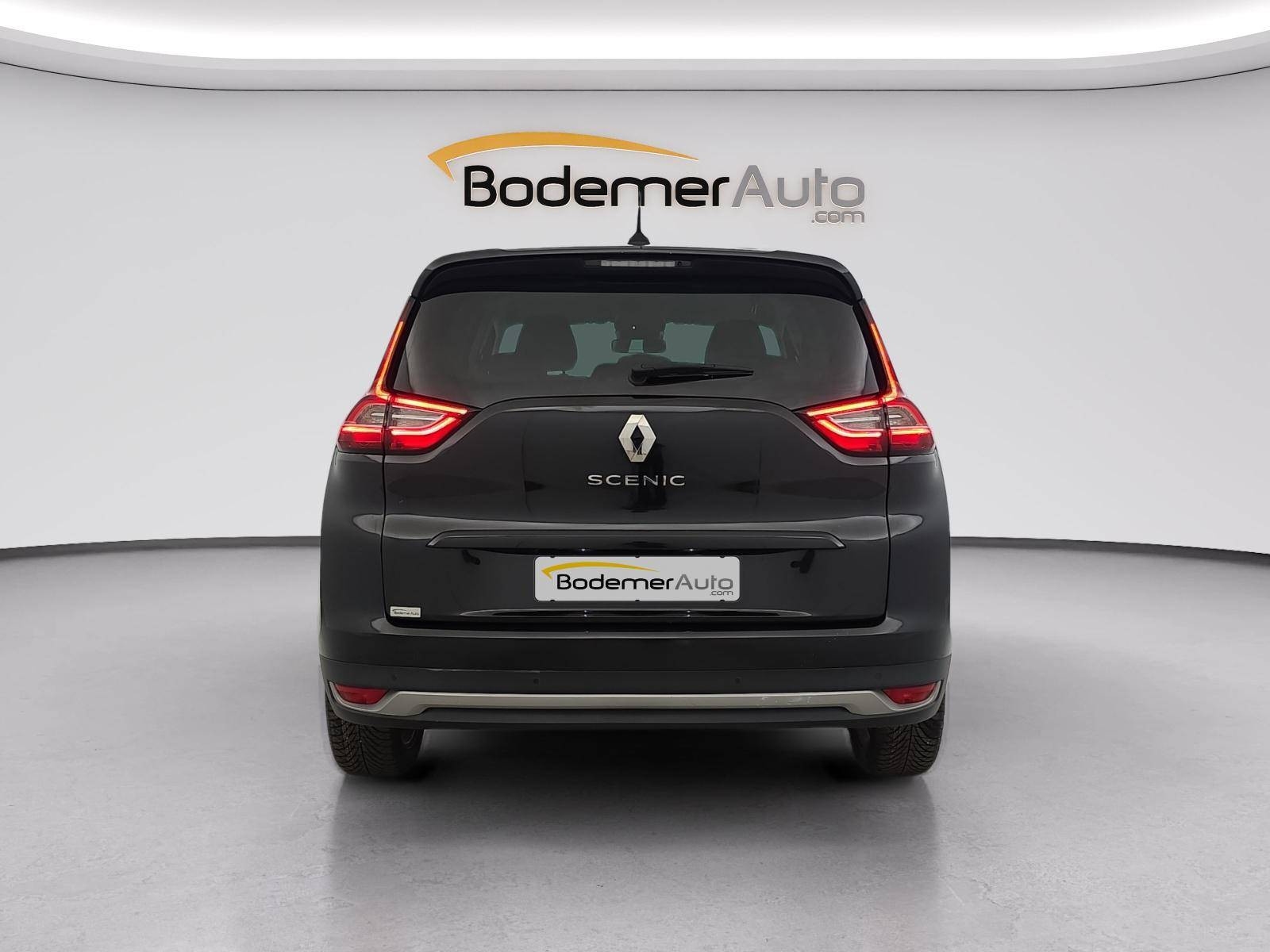 Vente en ligne Renault Grand Scenic 4 Grand Scenic Blue dCi 120 au prix de 13 999 €
