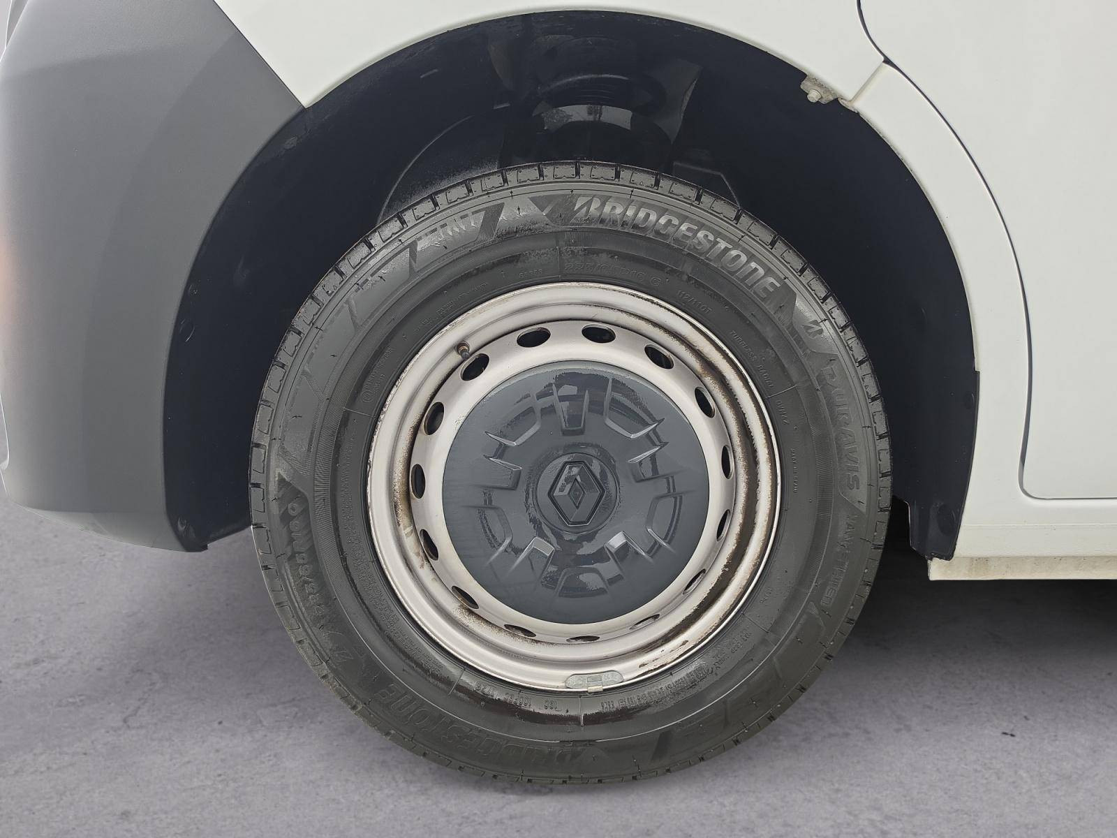 Vente en ligne Renault Master Fourgon MASTER FGN TRAC F3500 L3H3 BLUE DCI 135 au prix de 24 490 €