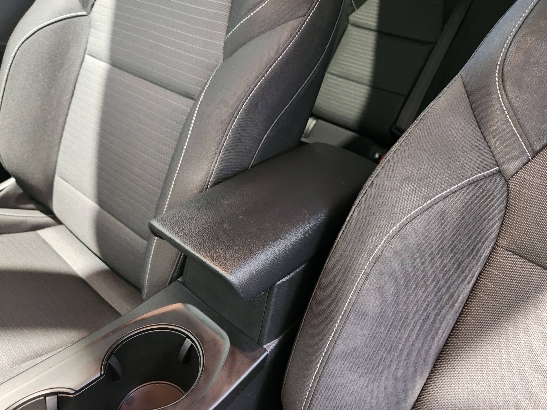 Vente en ligne Renault Arkana  E-Tech hybride 145 - 22 au prix de 15 999 €