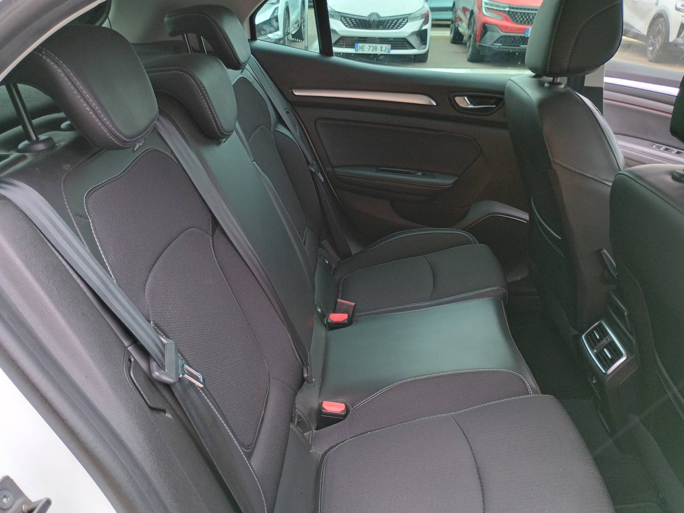 Vente en ligne Renault Megane 4  TCe 140 EDC au prix de 20 991 €