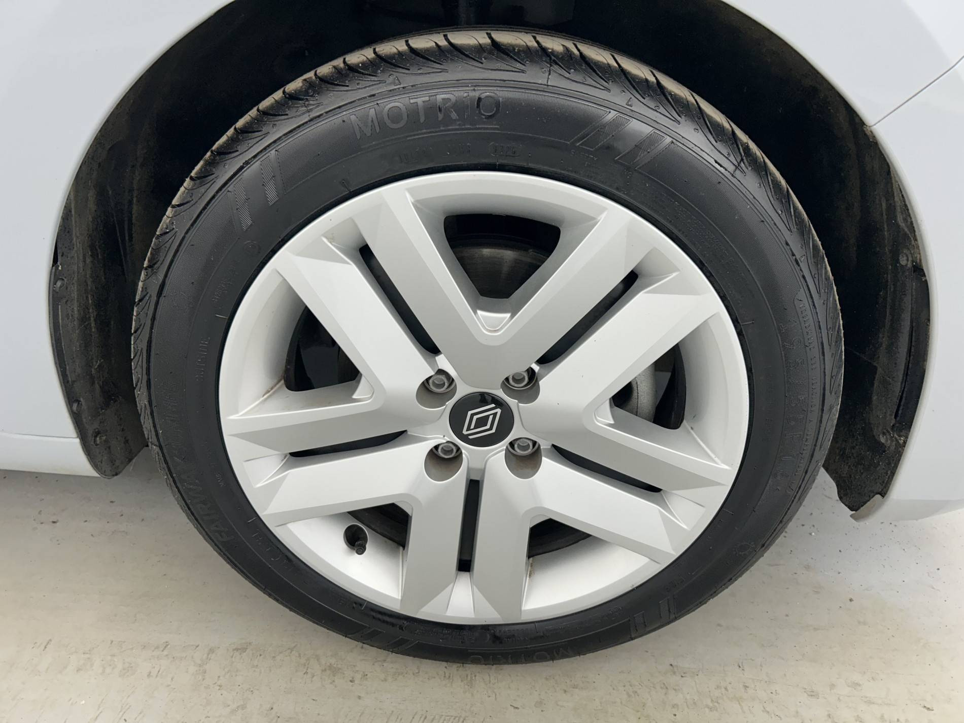Vente en ligne Renault Clio 5 Clio Blue dCi 100 ch GSR2 au prix de 18 490 €