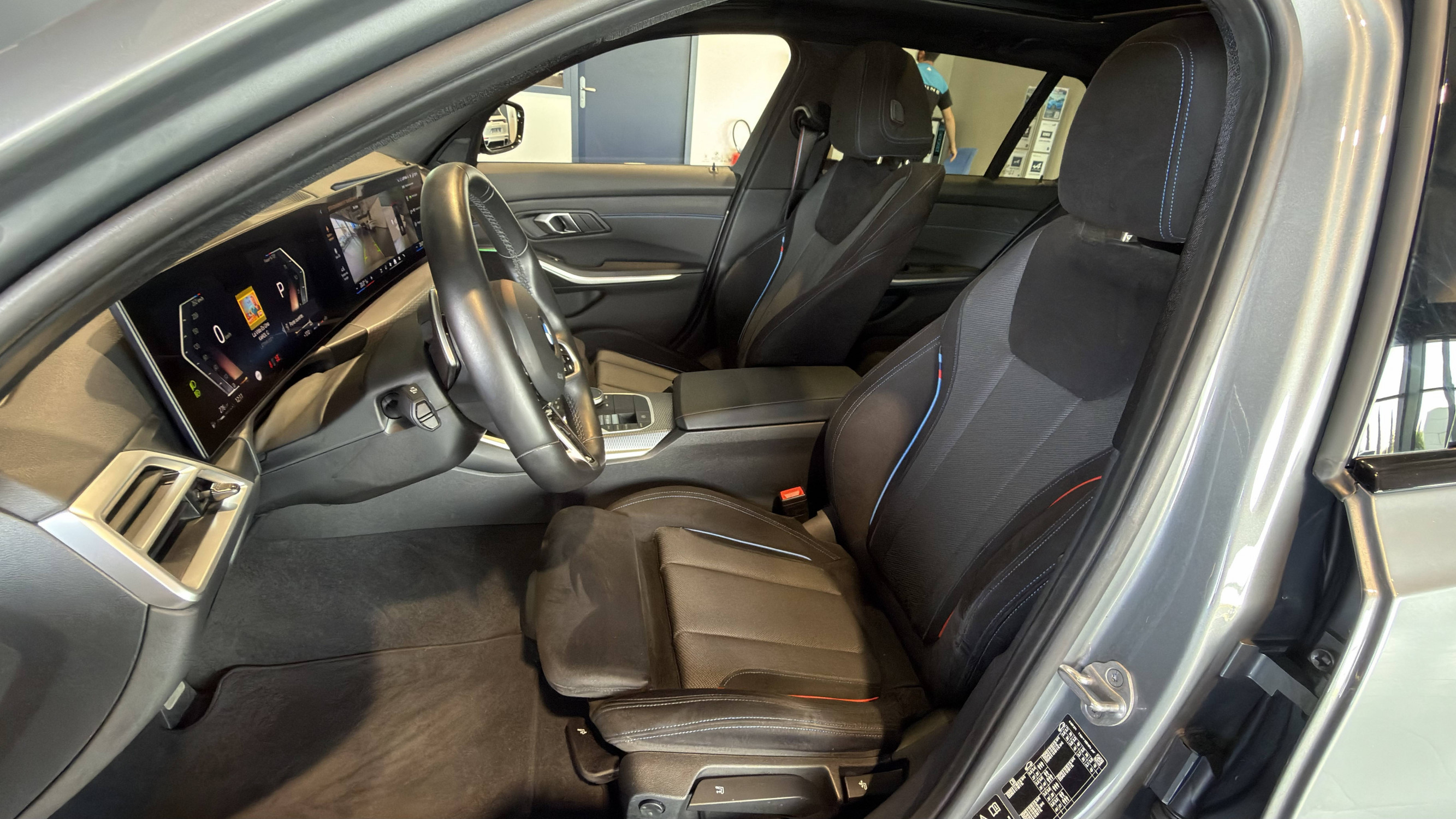 Vente en ligne Bmw Série 3 Touring Touring 330d xDrive 286 ch BVA8 au prix de 53 990 €