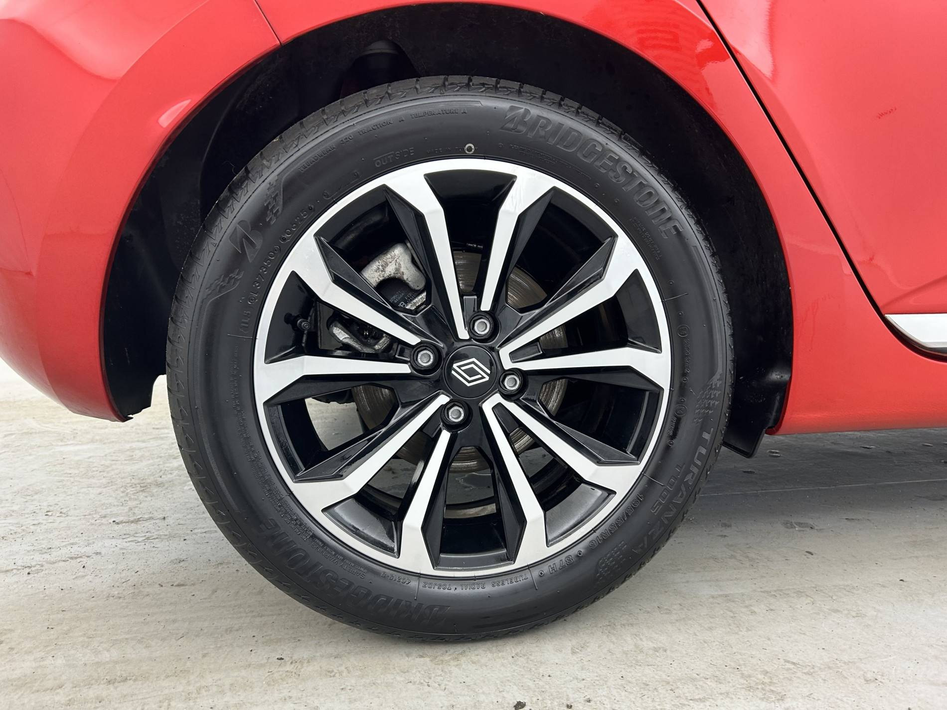 Vente en ligne Renault Clio 5 Clio E-Tech full hybrid 145 ch GSR2 au prix de 20 990 €