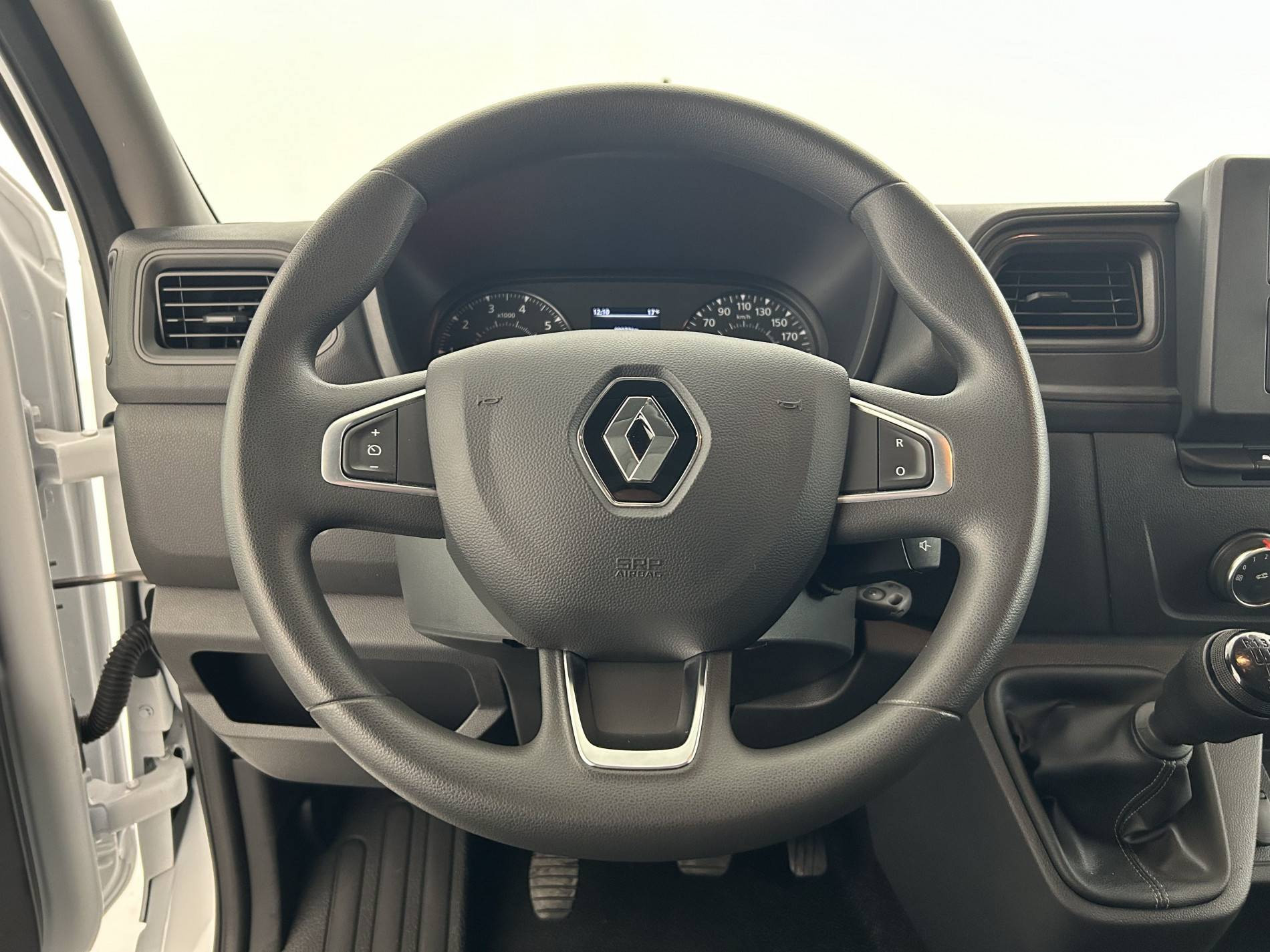 Vente en ligne Renault Master Fourgon MASTER FGN TRAC F3500 L2H2 BLUE DCI 135 au prix de 25 990 €