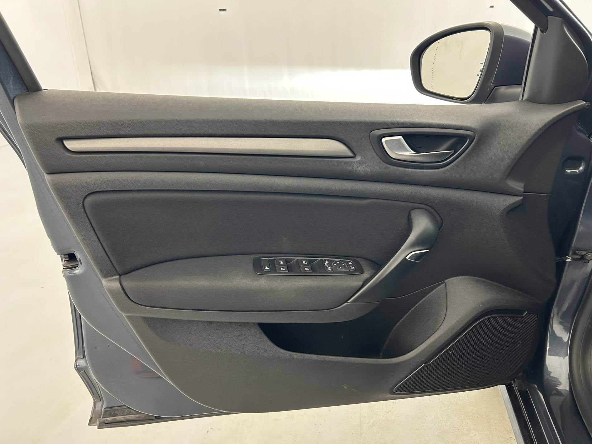 Vente en ligne Renault Megane 4 Estate Mégane IV Estate Blue dCi 115 - 21N au prix de 12 890 €
