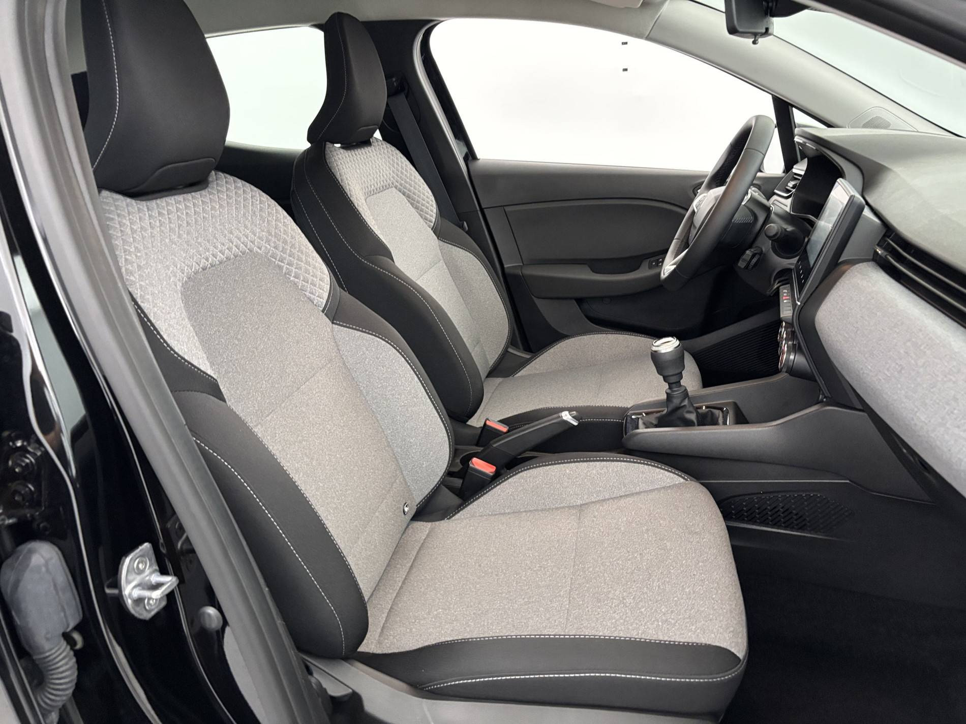 Vente en ligne Renault Clio 5 Clio Blue dCi 100 ch GSR2 au prix de 18 340 €