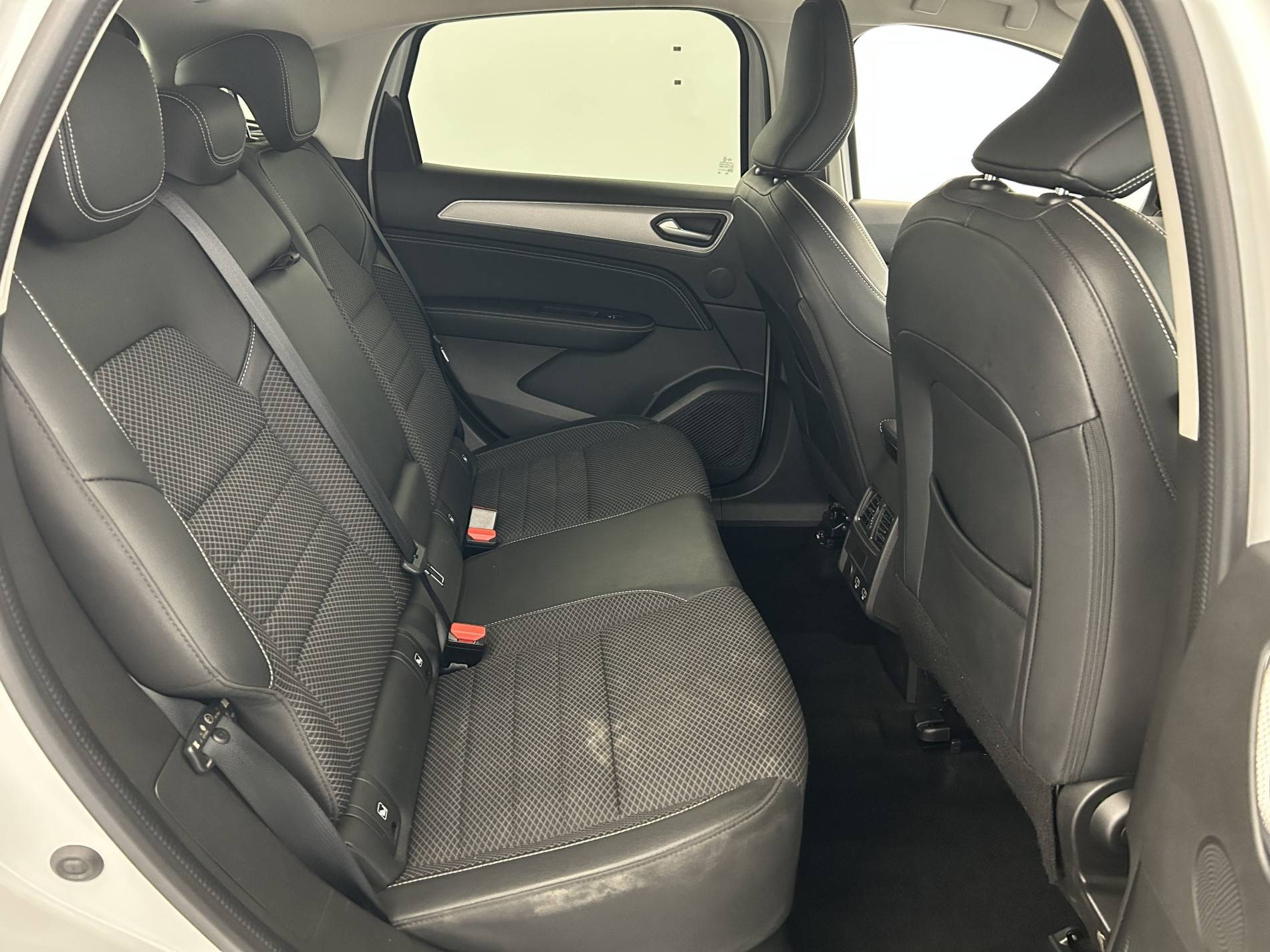 Vente en ligne Renault Arkana  E-Tech 145 - 21B au prix de 19 490 €