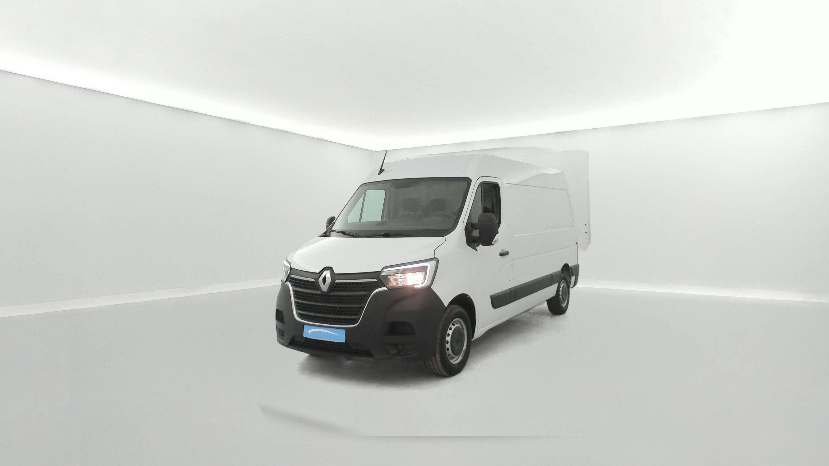 Renault Master Fourgon MASTER FGN TRAC F3500 L2H2 BLUE DCI 135 occasion de 2024 en vente à Concarneau