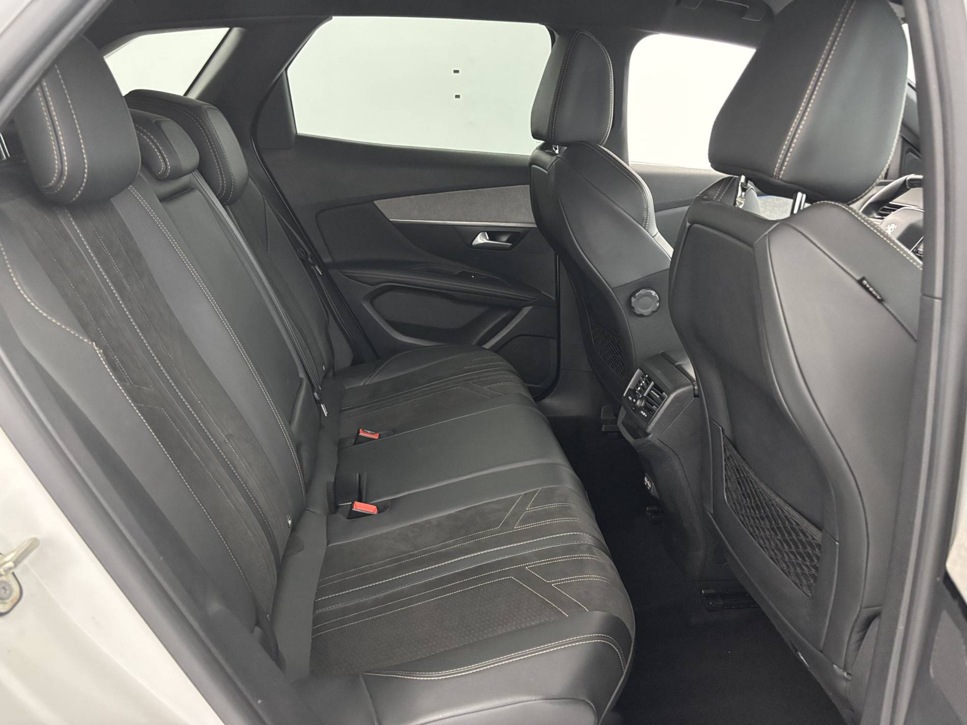 Vente en ligne Peugeot 3008  Puretech 130ch S&S EAT8 au prix de 16 990 €