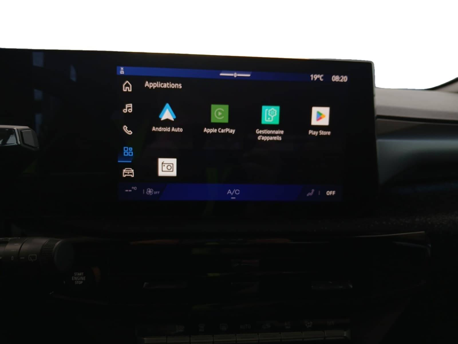 Vente en ligne Renault Clio 6 Clio E-Tech full hybrid 160 ch au prix de 26 490 €