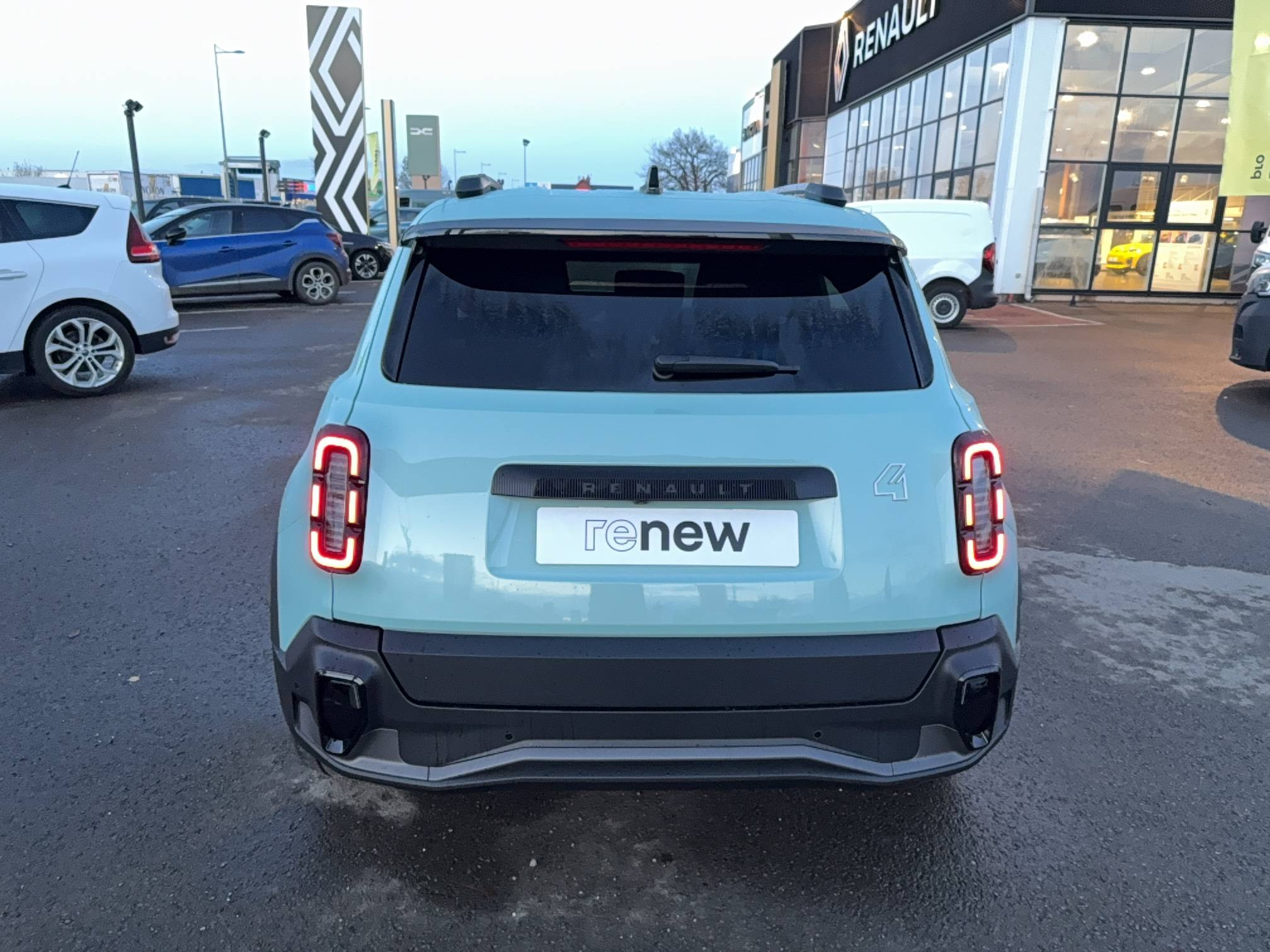 Vente en ligne Renault R4 E-Tech  150 ch autonomie confort au prix de 34 680 €