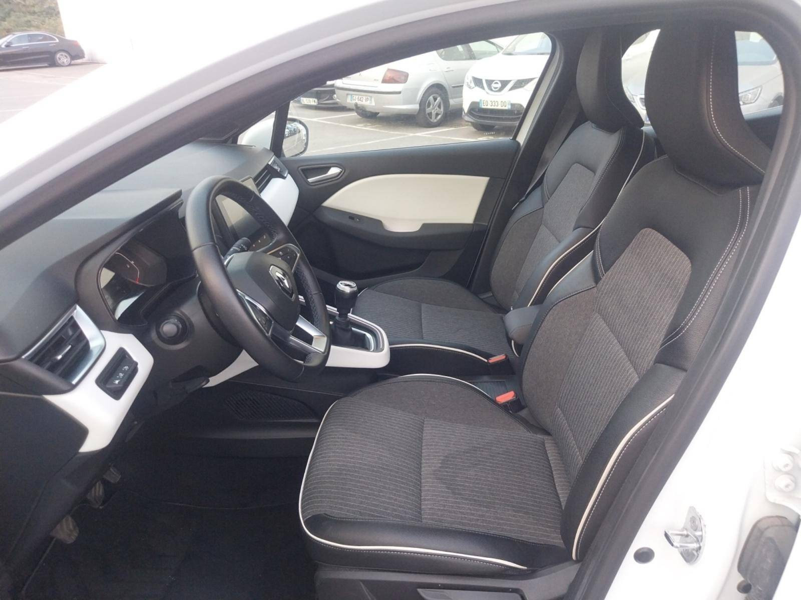 Vente en ligne Renault Clio 5 Clio TCe 90 - 21N au prix de 14 390 €