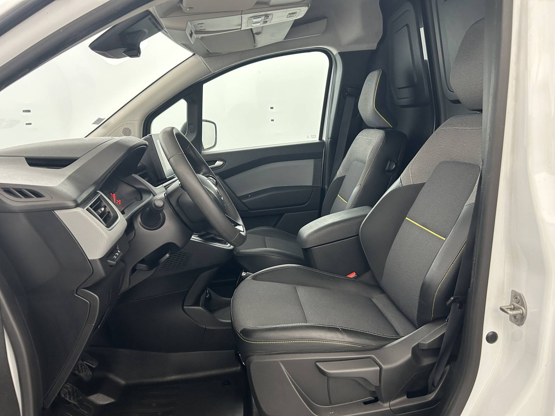 Vente en ligne Renault Kangoo Van  BLUE DCI 95 au prix de 13 990 €